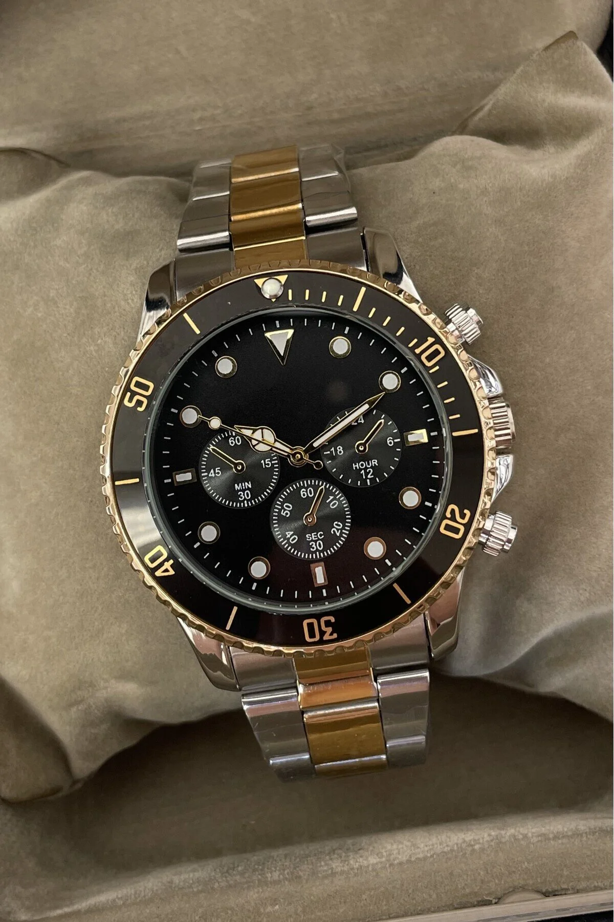 ساعت مردانه و زنانه سبک خود را با مدل خیره کننده UNISEX WRISTWATCHES تکمیل کنید! Leerybee