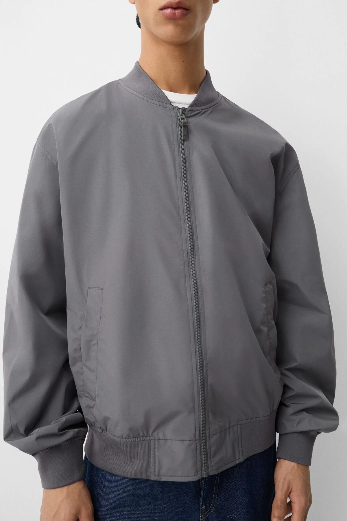 کت خاکستری مردانه ژاکت بمب افکن با پارچه فنی سبک برشکا Bershka