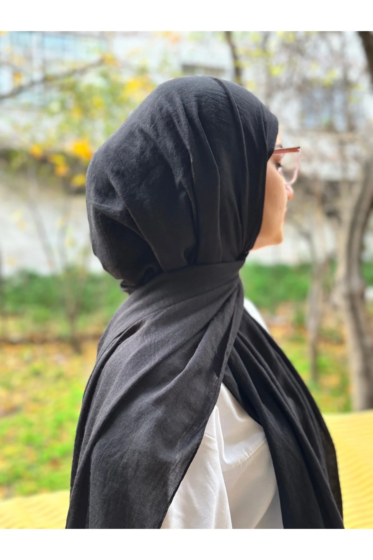 شال کرش نخی حجاب مشکی shalby