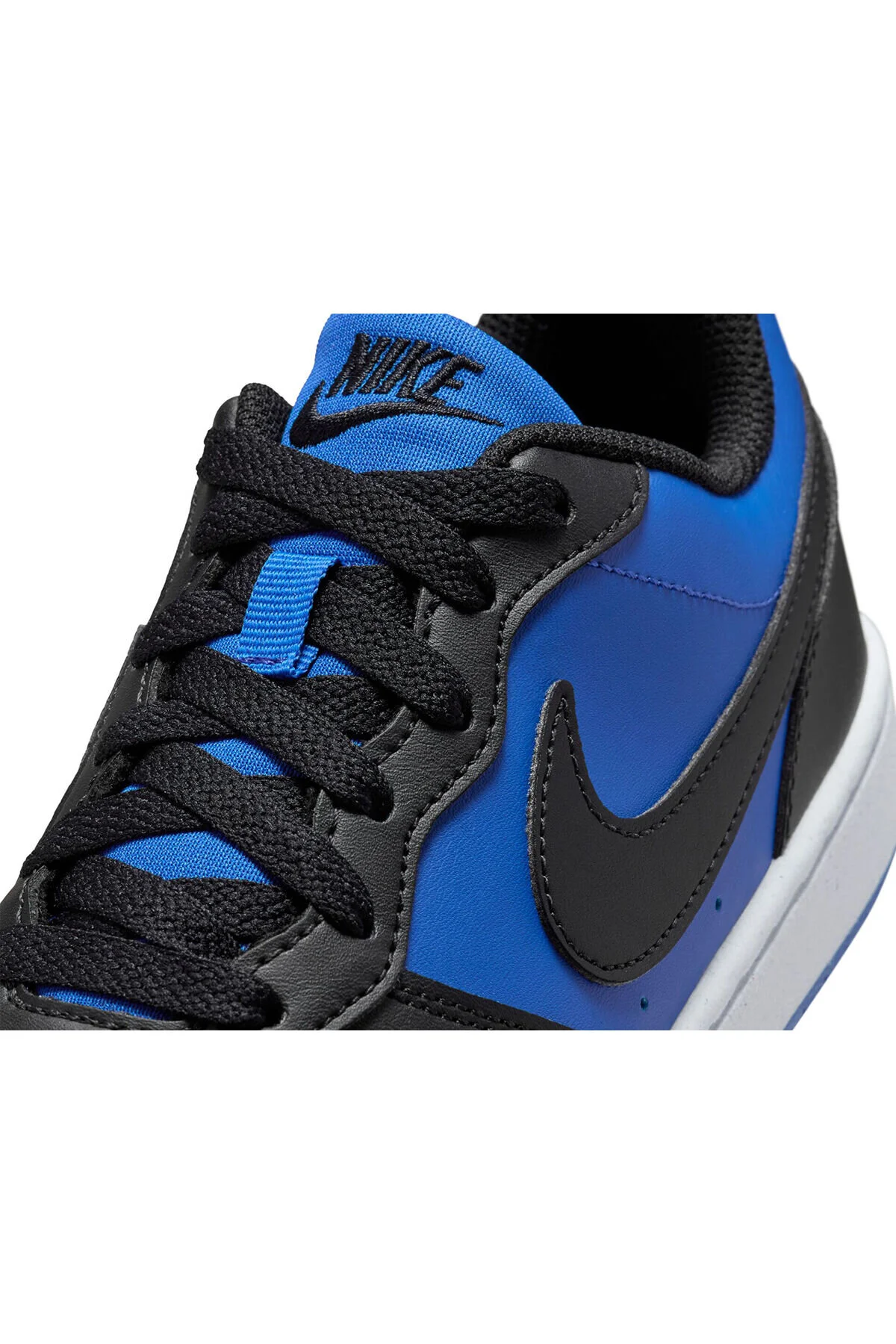 کفش دخترانه پسرانه یونیسکس کورت ورزشی کم ان در کمرنگ نایک Nike