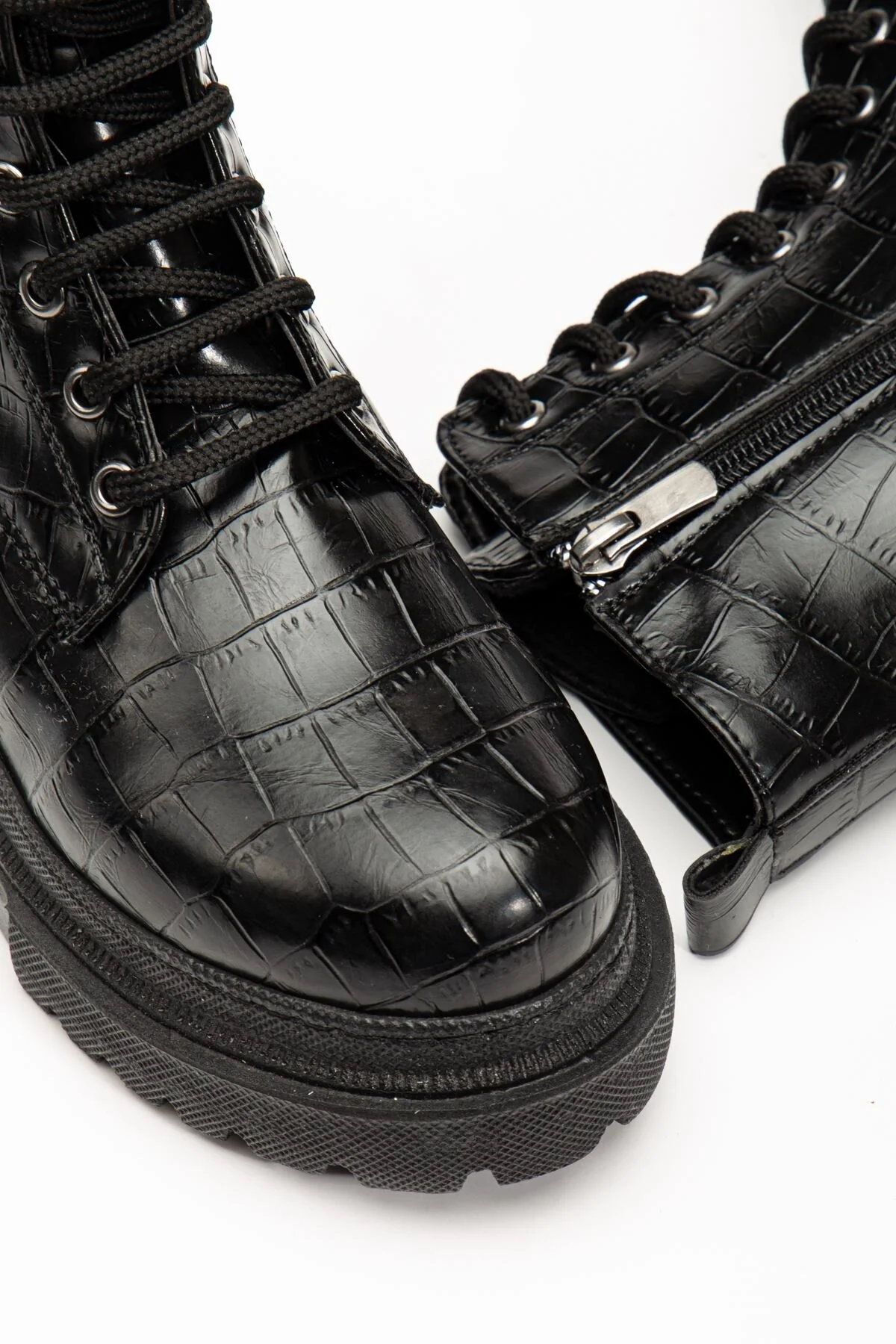 چکمه و بوت های زنانه روزانه 812 356 زیپ دار تمساح مشکی infon shoes creation
