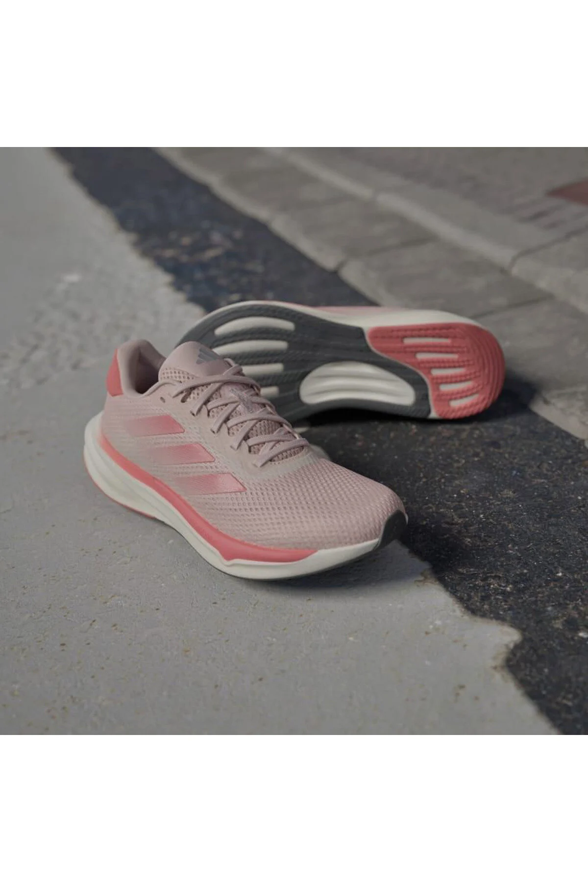 کفش زنانه Supernova Stride آدیداس adidas