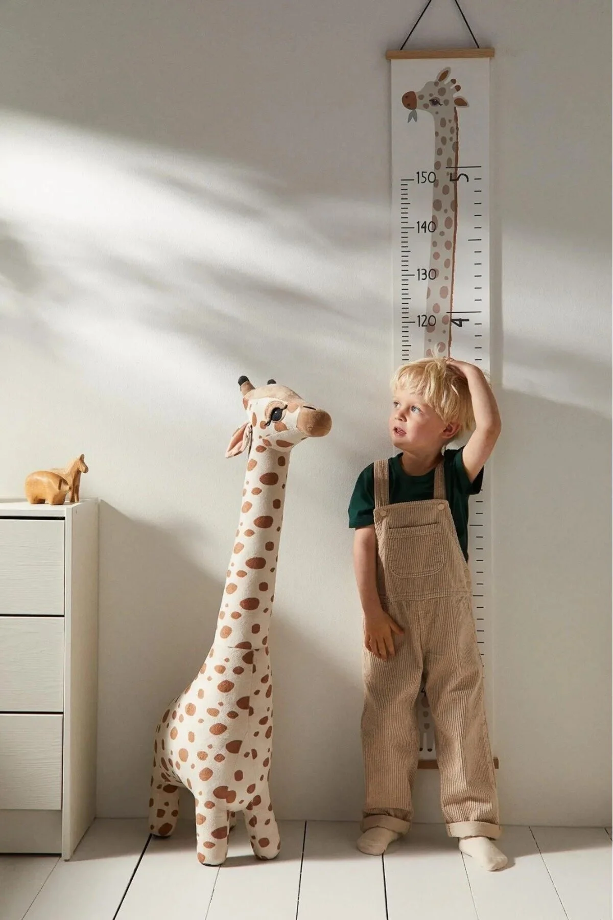 اسباب بازی های پشمی بالش زرافه 1 متری . Pufu Toys