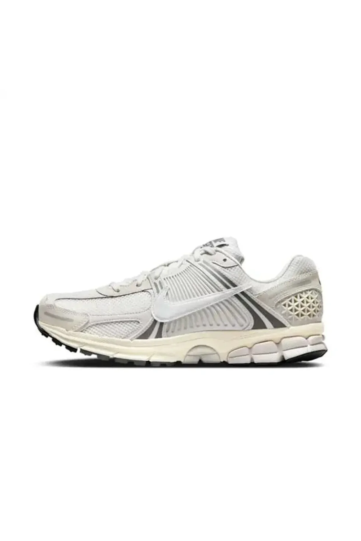 کفش اسپرت مردانه نایک Zoom Vomero 5 Tubi Nike