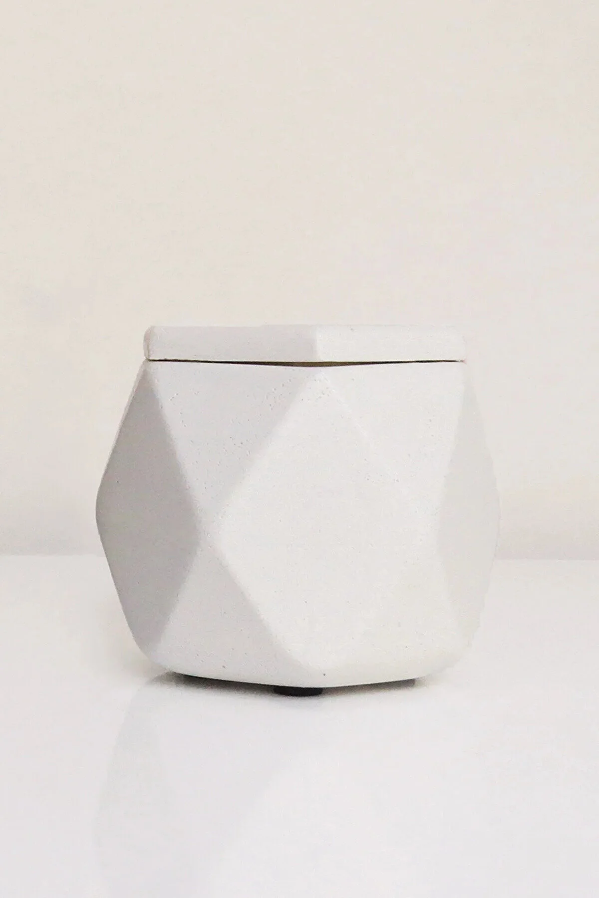 قندان سفید آب نبات بتونی شش ضلعی  Ghogol Home