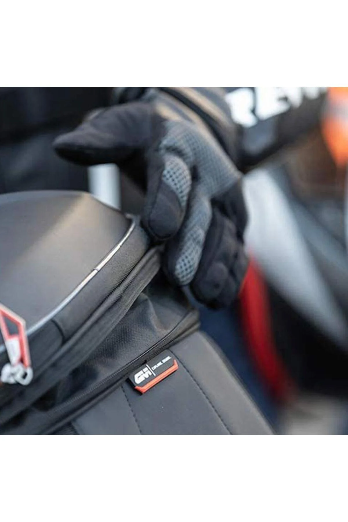 کیف موتورسیکلت کیسه دم ST607B اورجینال Givi