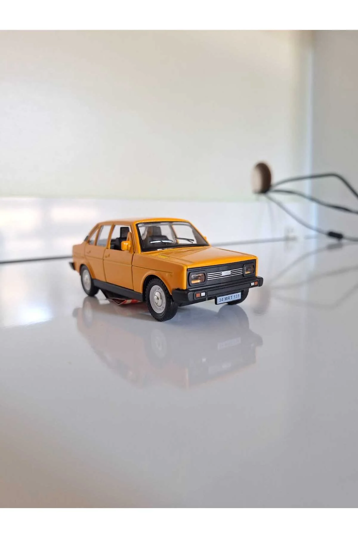 ماشین اسباب بازی وسیله نقلیه فلزی MURAT 131 هات ویلز اورجینال HOT WHEELS