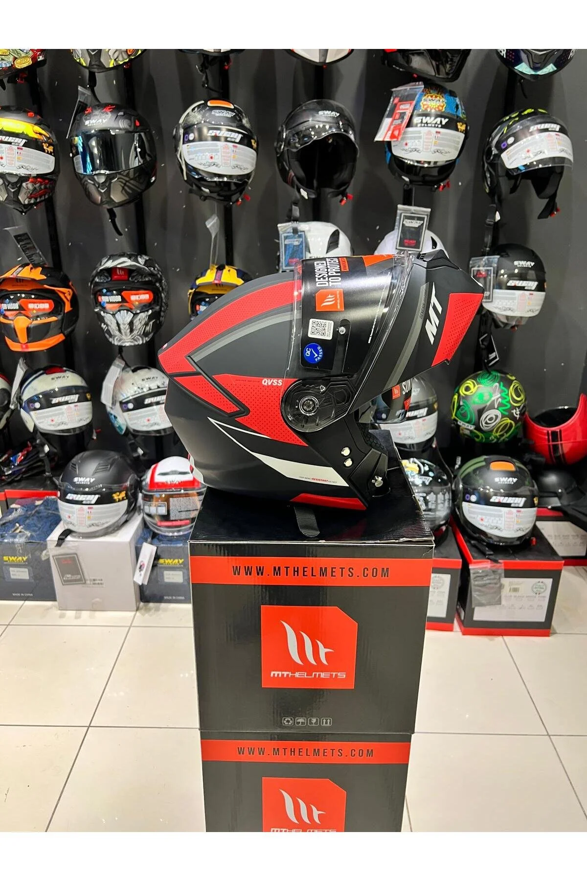 کلاه کاسکت موتورسیکلت مشکی ایمنی MT FU935SV GENESIS SV CAVE A5 MATTE سیاه قرمز MT Helmets