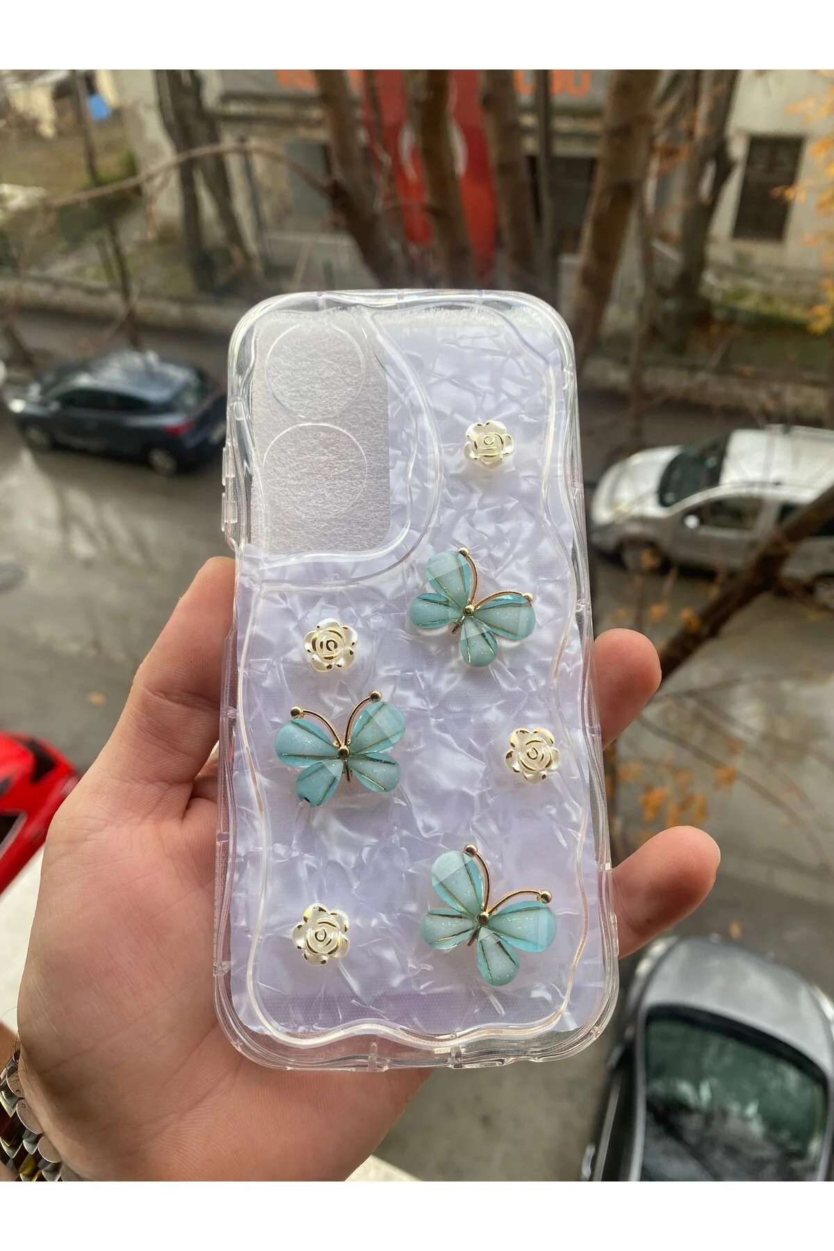 کاور و قاب سازگار OPPO A60 5D نقش برجسته پروانه ای لبه های پر زرق برق شفاف AQUA AKSESUAR