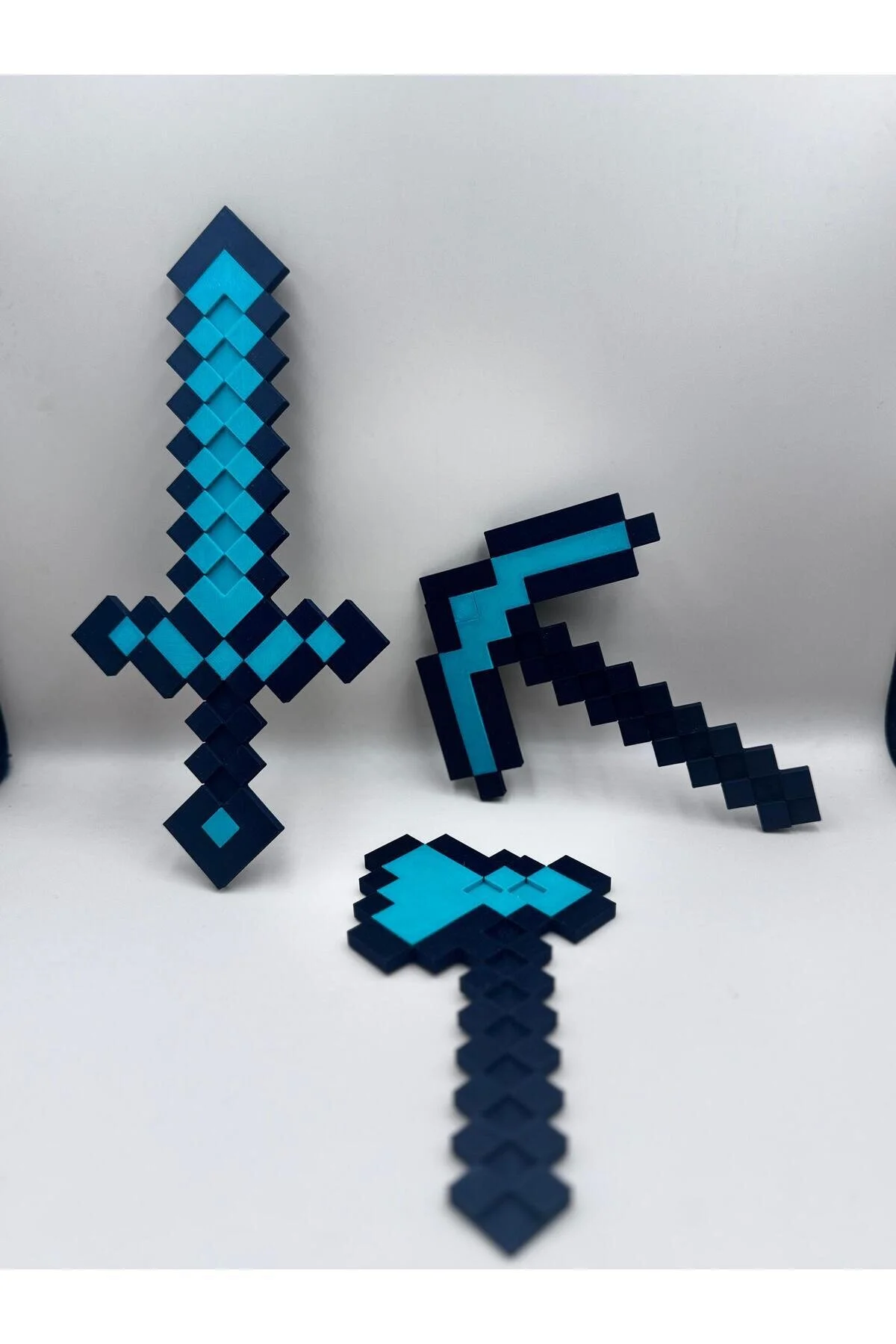 فیگور ست 3 تکه کاردستی تبر شمشیر کلنگ اسباب بازی هدیه MINECRAFT از ترکیه Goplast Premium