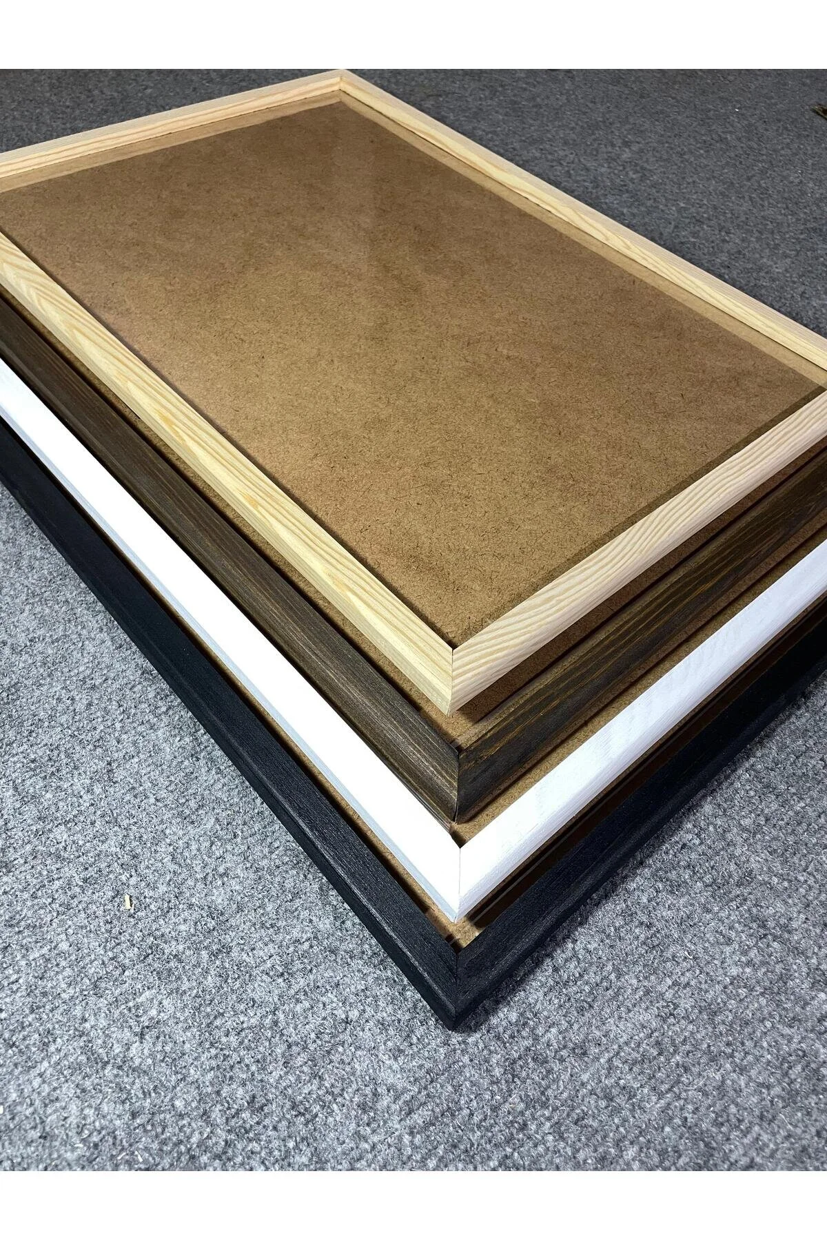 قاب چوبی ۱۵x۲۱ سانتی‌متری از چوب طبیعی کاج با محافظ PVC – ۴ رنگ متنوع اسکاندیناوی caddehediye