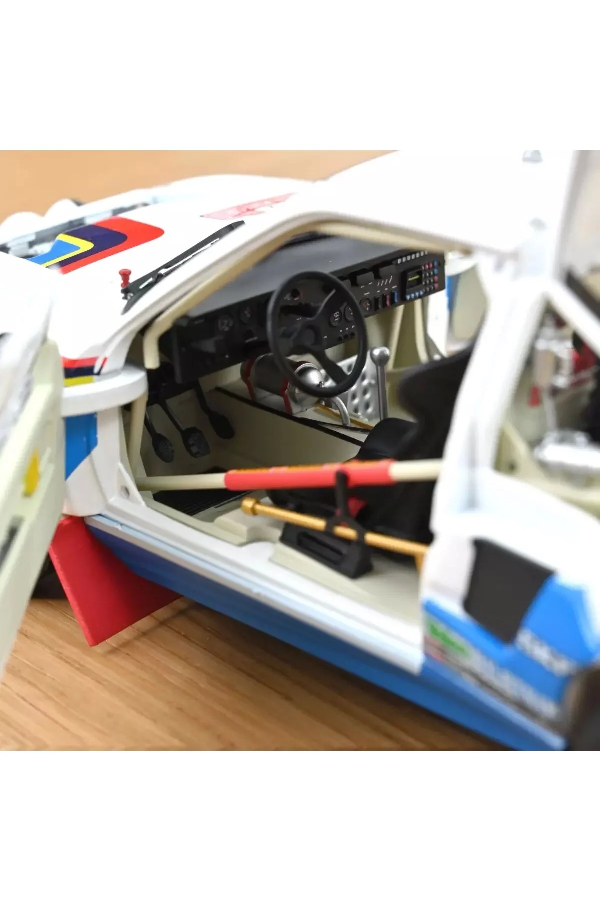 مدل خودرو PEUGEOT 205 T16 1985 MONTE CARLO RALLY 2 ARI VATANEN نورو Norev