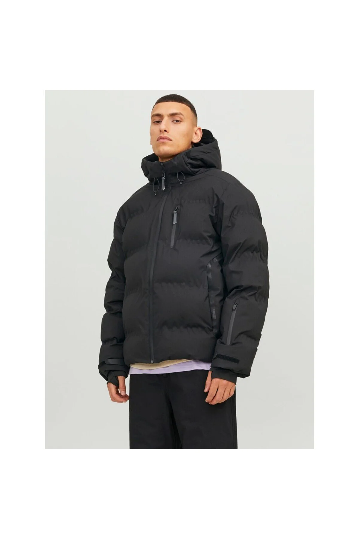 کاپشن ورزشی مشکی مردانه Jack Jones پفکی کلاهدار ۱۲۲۳۸۹۹۸ Jack & Jones