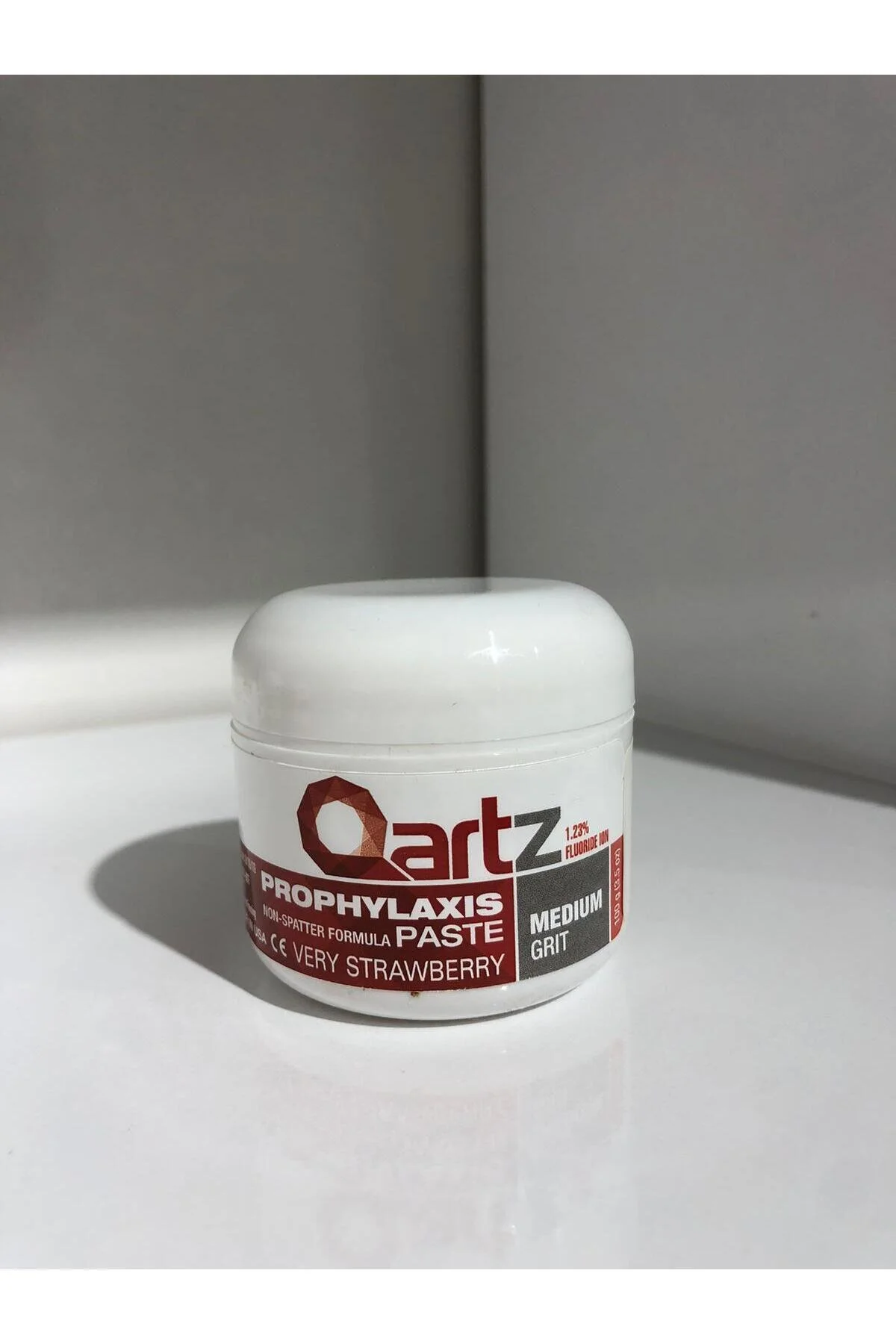 محصولات سفیدکننده دندان تمیز کردن و کیک 100 گرم qartz