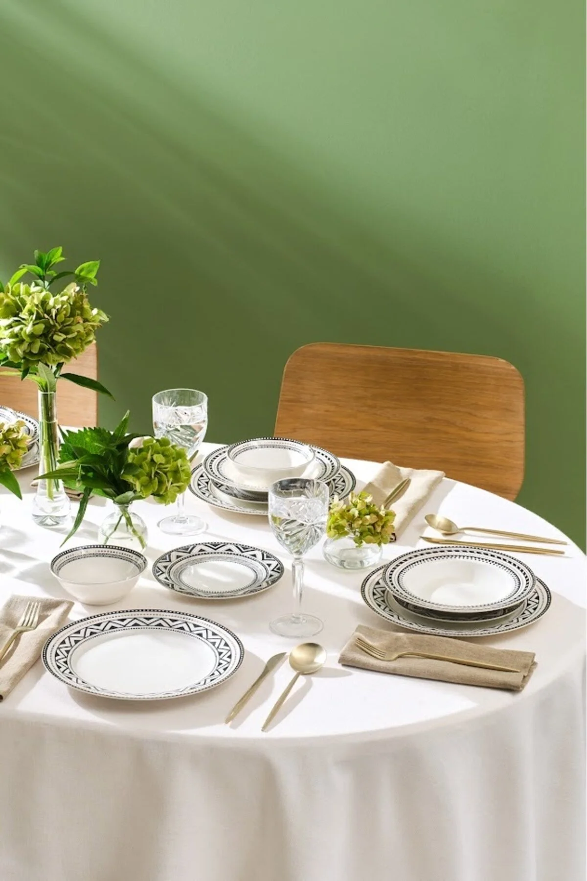 سرویس غذاخوری TRIA NEW BONE 24 PIECE 6 PHINE DINNER SET مشکی کاراجا Karaca
