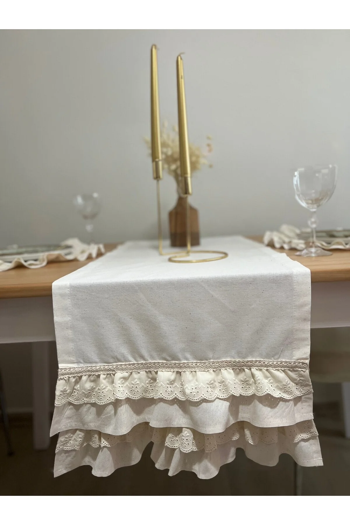 رانر و زیر بشقابی 100 ٪ FISTO RAW DETAINE FRILLY RUNNER 45 X140 سانتی متر eyma home