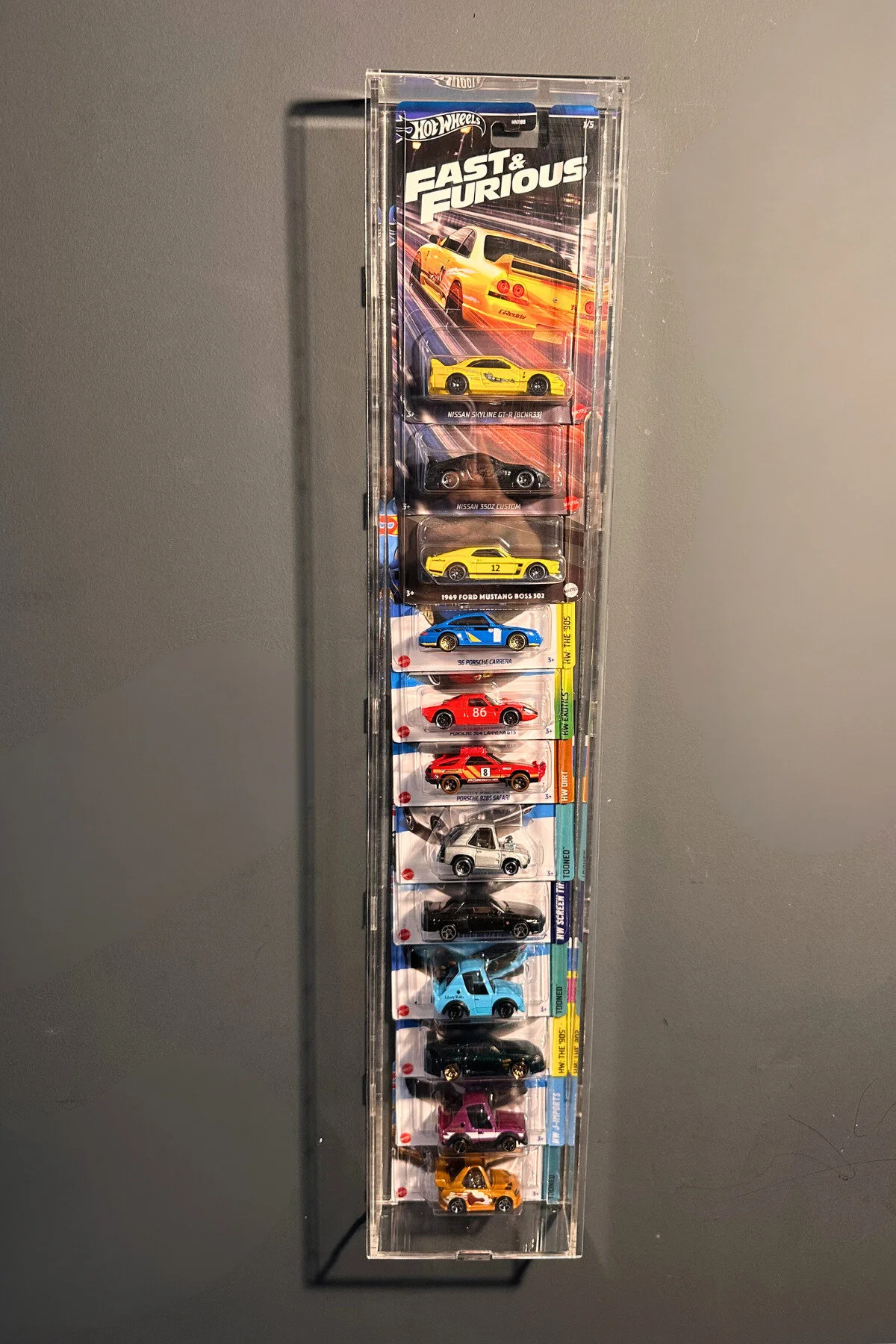ماشین اسباب بازی قفسه نمایشگر عمودی خودرو با کارتن های دراز پلکسی گلاس دایکاست ممتاز HOT WHEELS