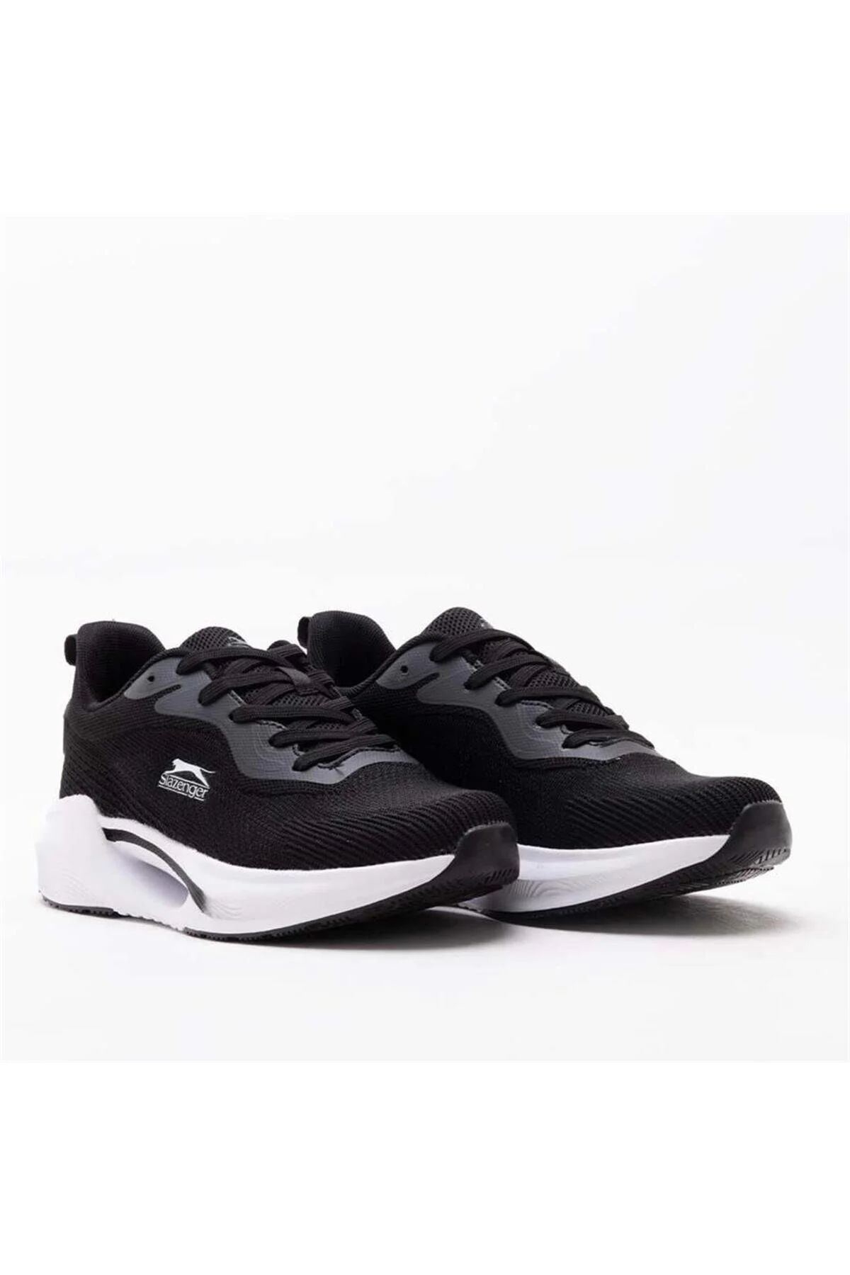 کفش مردانه ومبا سیاه و سفید اسلازنگر Slazenger