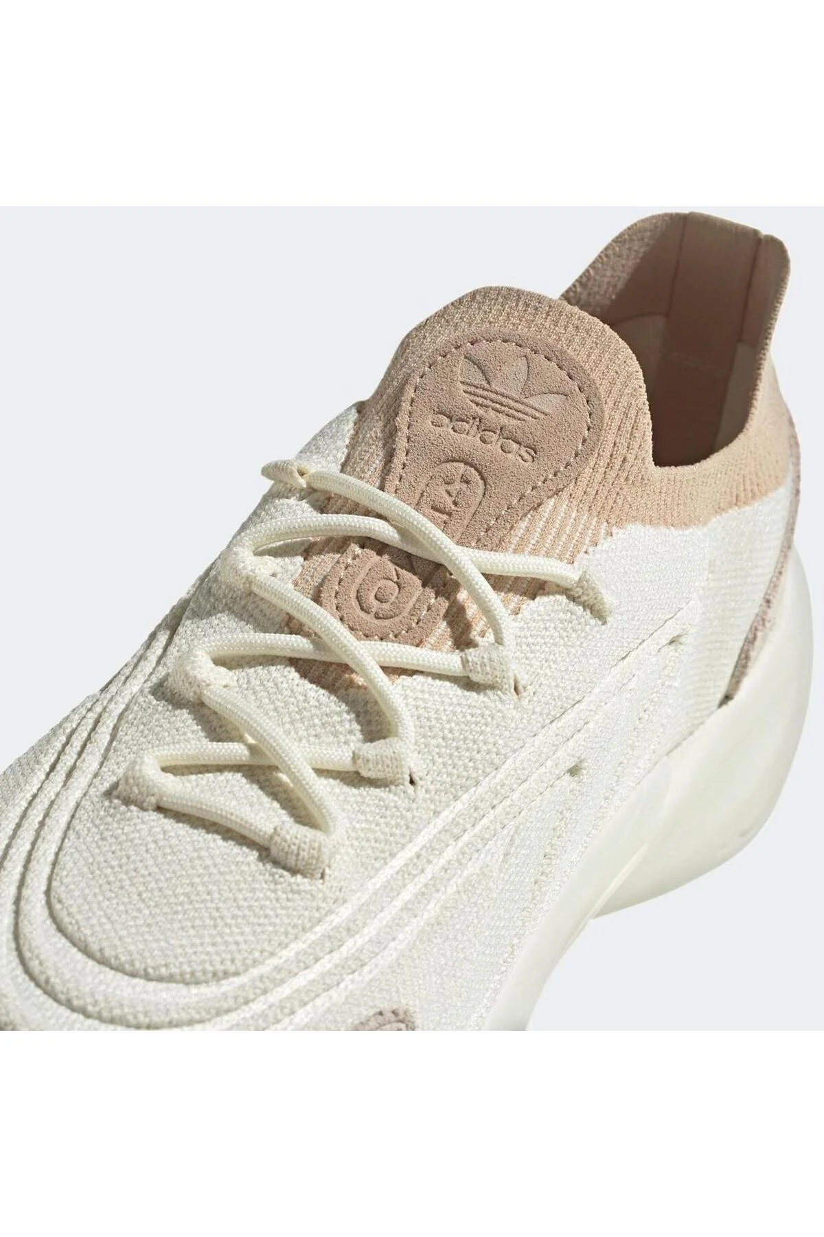 اسنیکر مردانه کرم کفش ورزشی OZELIA MENS آدیداس adidas