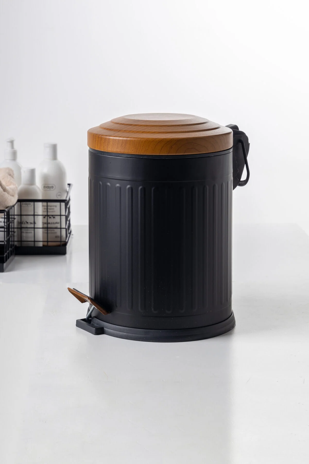 سطل زباله های پرنعمت ASOLO CAN 5LT BLACK FH finehome