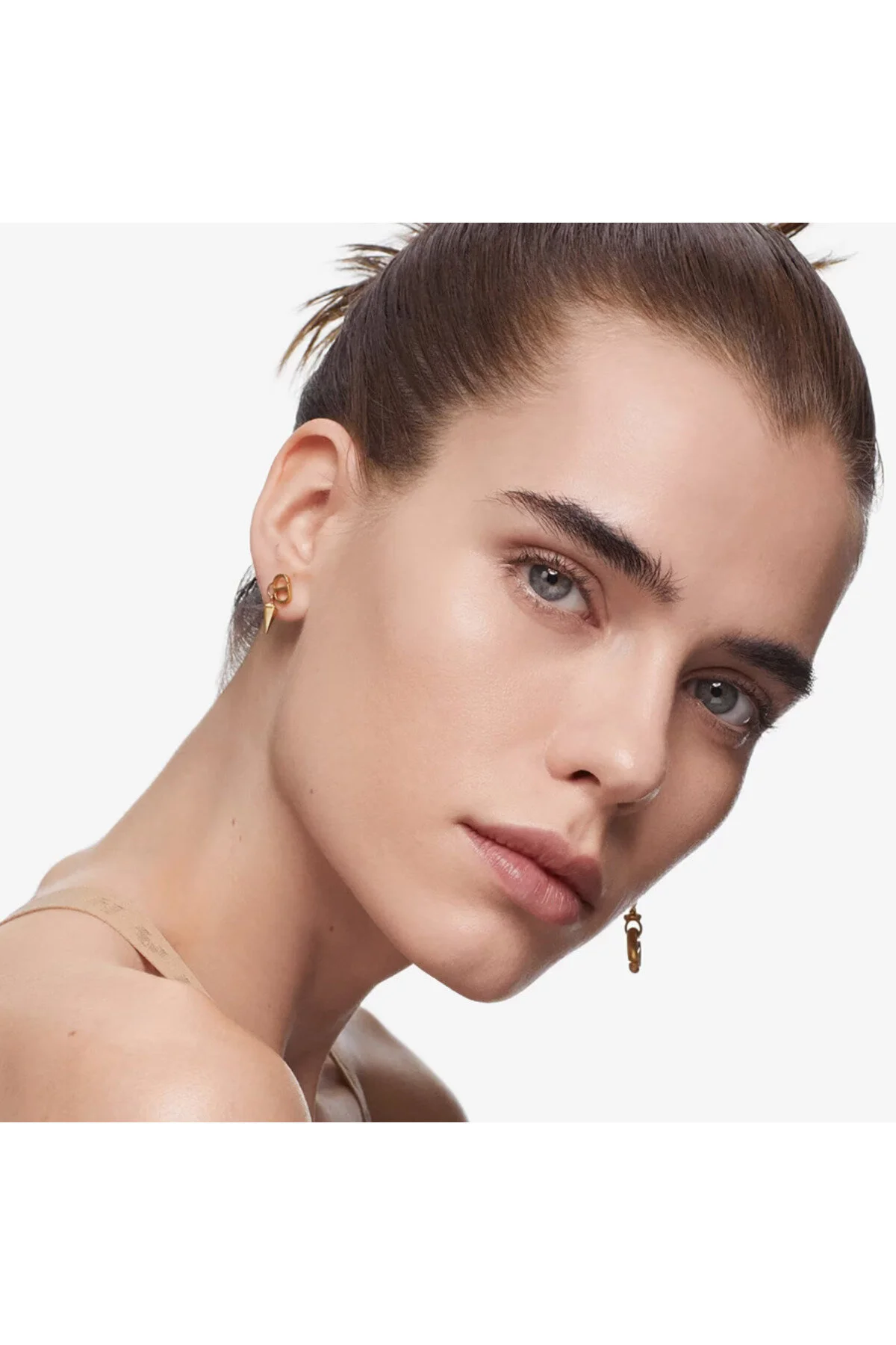 کرم پودر برای همیشه بنیاد برهنه هیدرا 30 میل لوکس به مدت 24 ساعت Dior