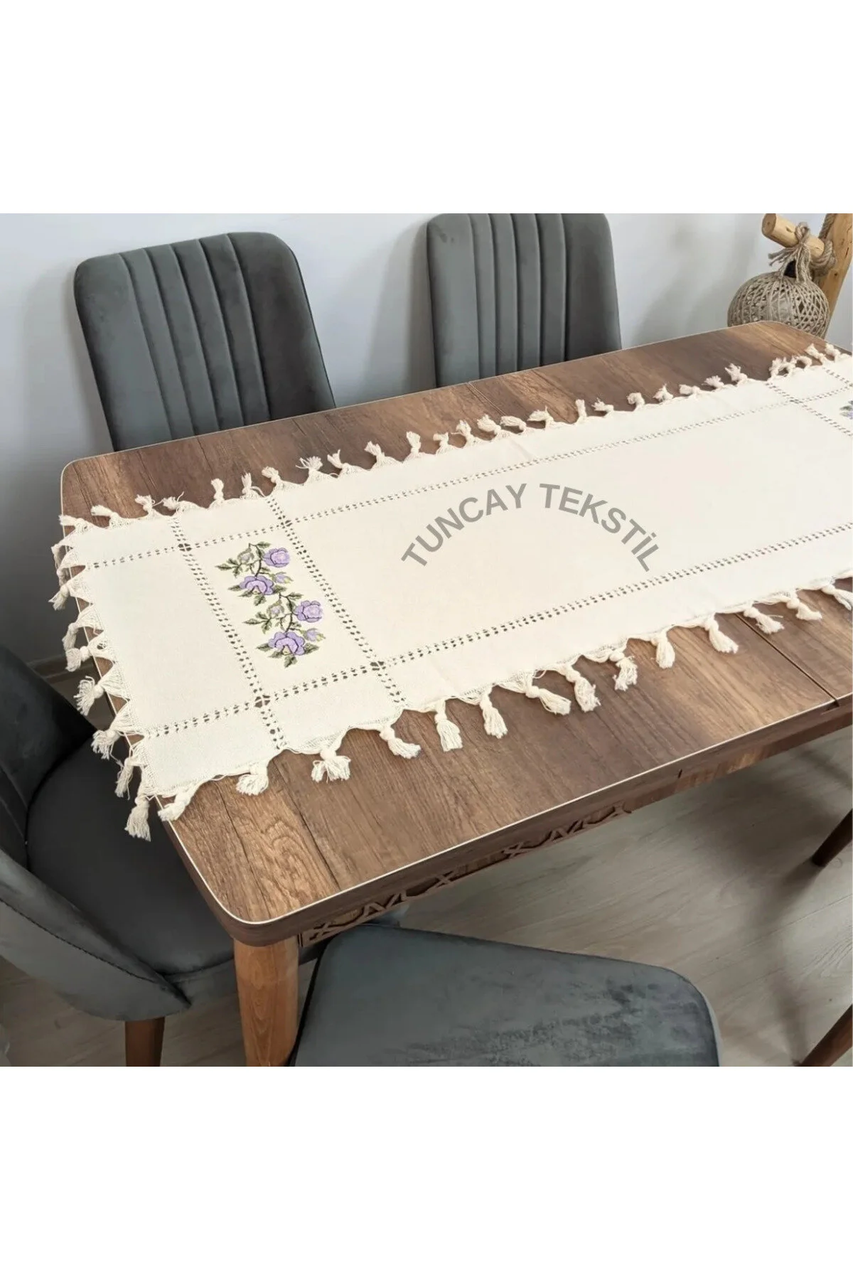 رانر و زیر بشقابی دونده شمعدانی بنفش CROSS CAROTEFUL HAND TIED TIE COVER COVE TUNCAY TEKSTİL