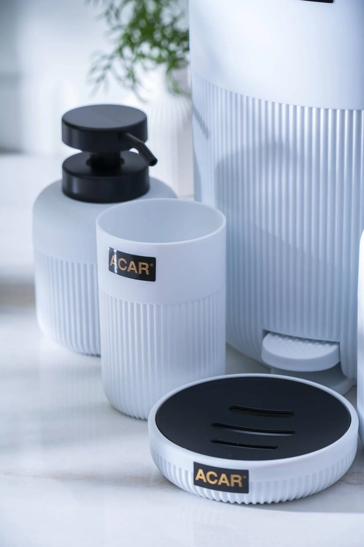 ست حمام آکریلیک 5 قطعه سفید ACAR