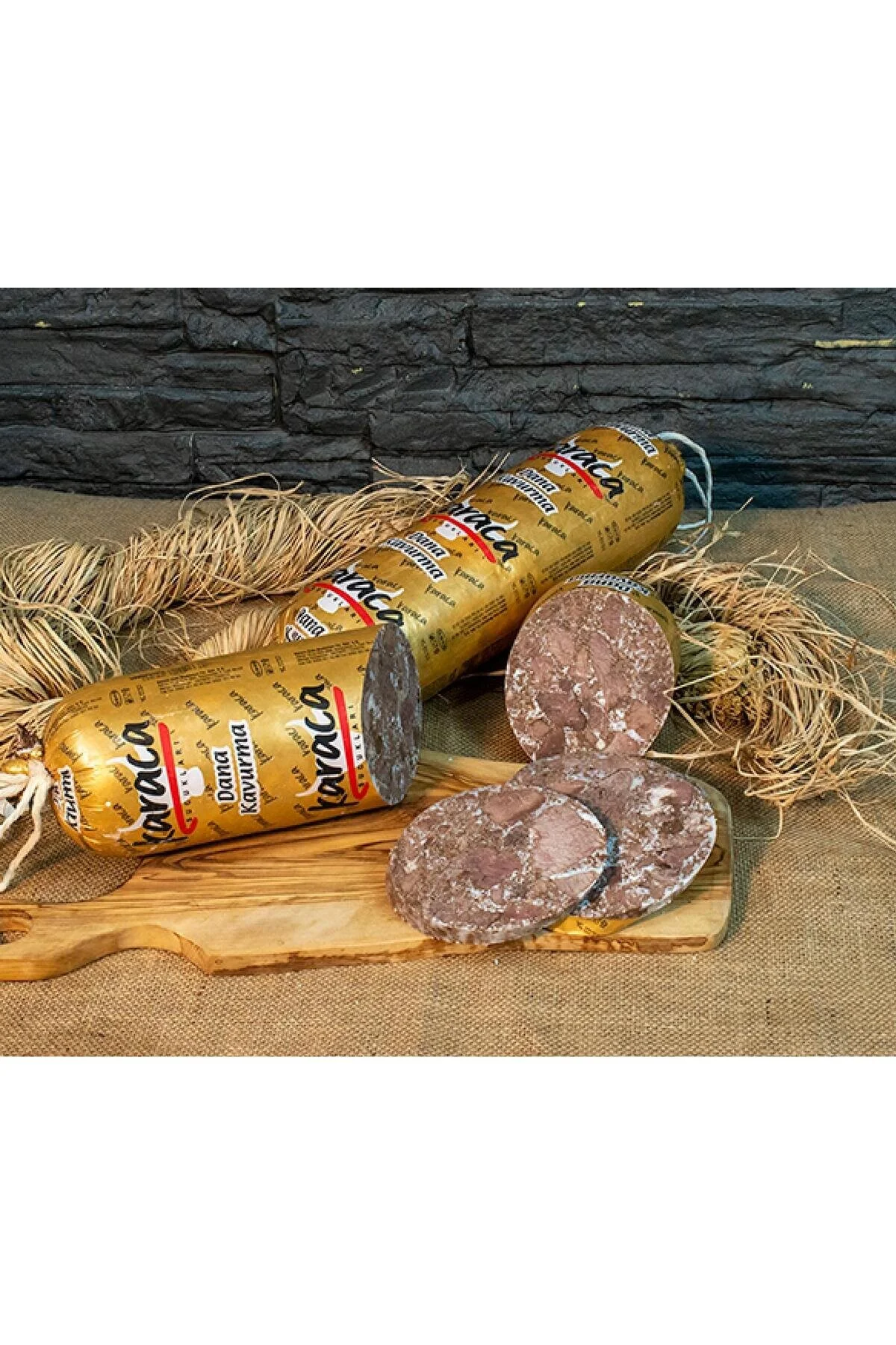 سوجوک ANTEP PISTACHIO و HELLIM CHEESE SAUSAGE 750 گرم توتون تنباکو بلوک کاراجا Karaca