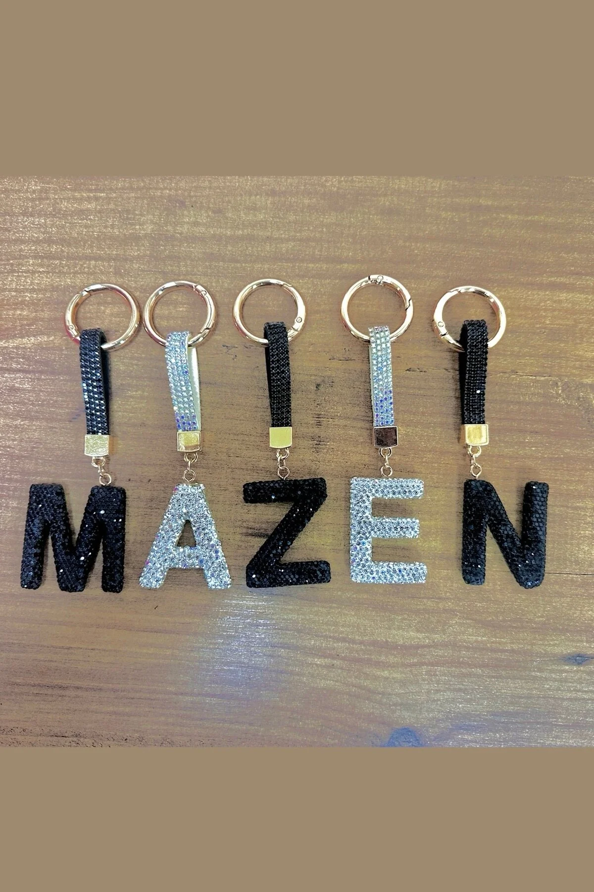 جلیقه کلید جاکلیدی LETTER A WHITE STONE سری VIP CHARM کیف MAZEN