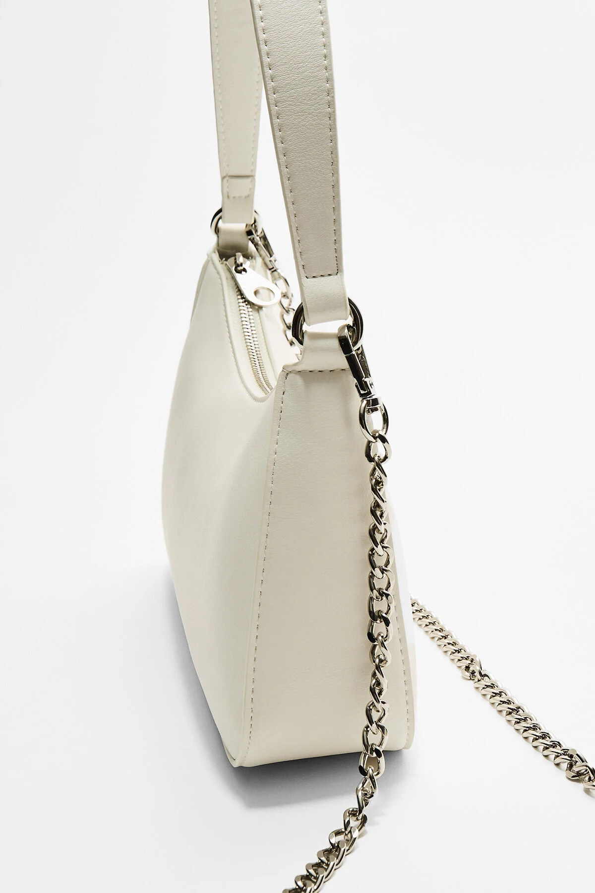 کیف دستی با جزئیات زنجیری طراحی مدرن و شیک  Stradivarius
