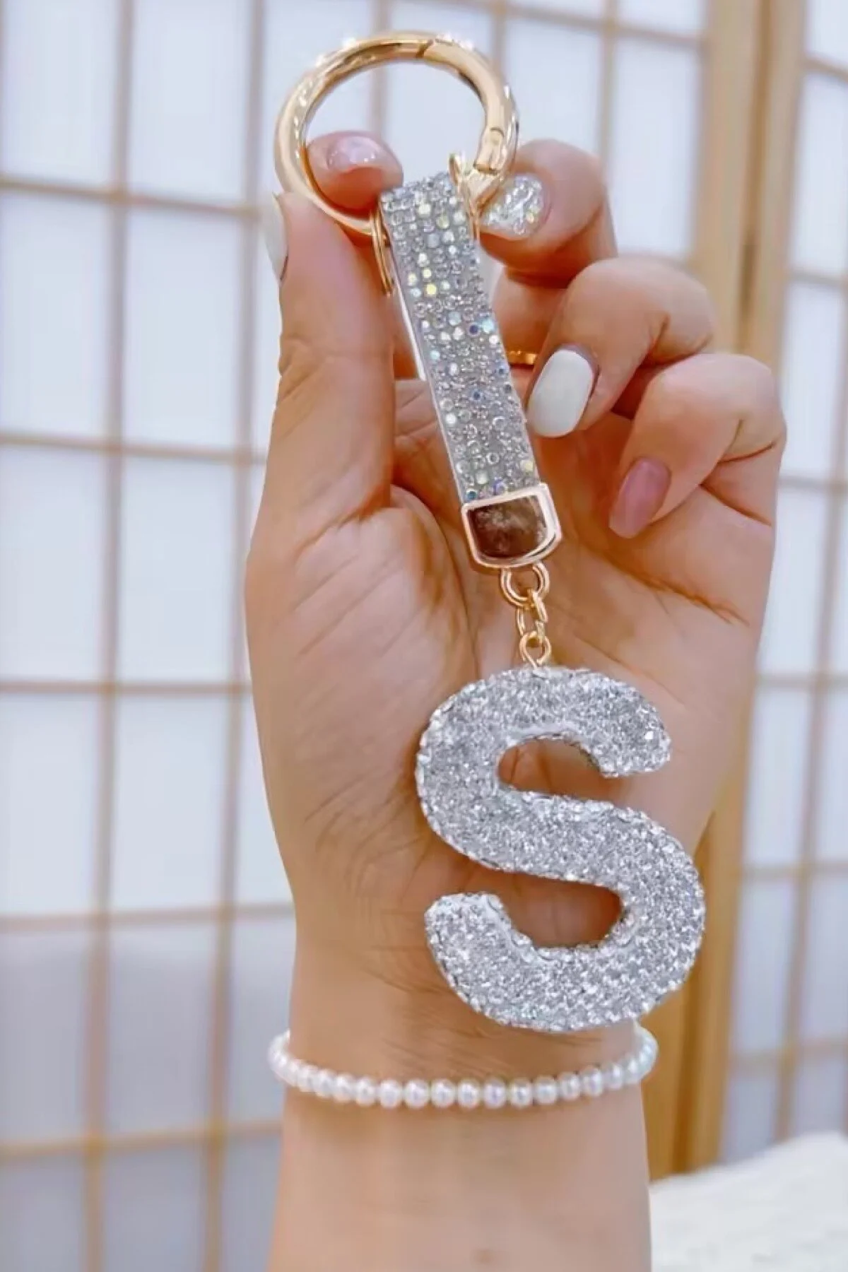 جلیقه کلید جاکلیدی حروف سنگ سفید LETTER S سری VIP CHARM کیف MAZEN
