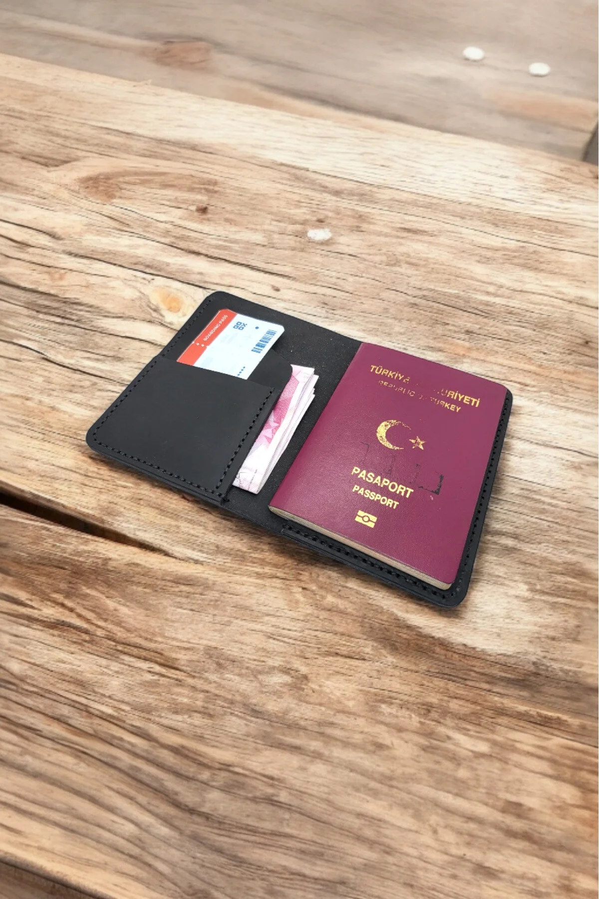 کیف پول مردانه و زنانه CY VOYAGE مشکی GENUINE چرمی نام دست ساز طرح دار شخصی گذرنامه Leather