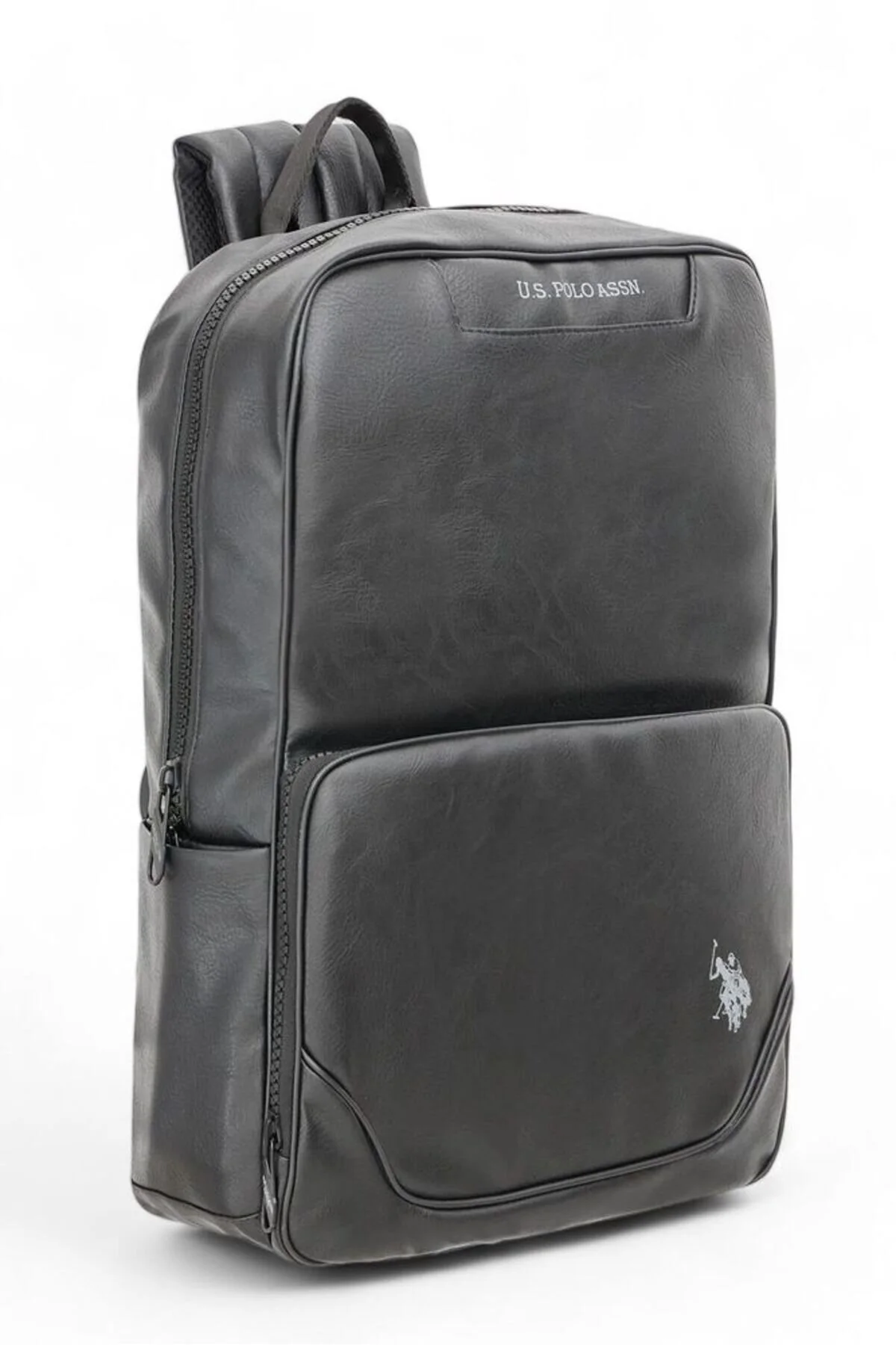 کوله پشتی مشکی از U.S. Polo Assn با طراحی شیک و محفظه لپ‌تاپ U.S. Polo Assn.