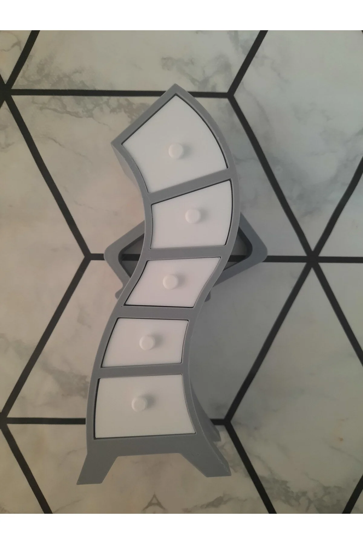 نظم‌دهنده لوازم آرایش و جواهر کشو دیوانه وار سازمان دهنده جواهرات مینی CHAFFRATION Organizer