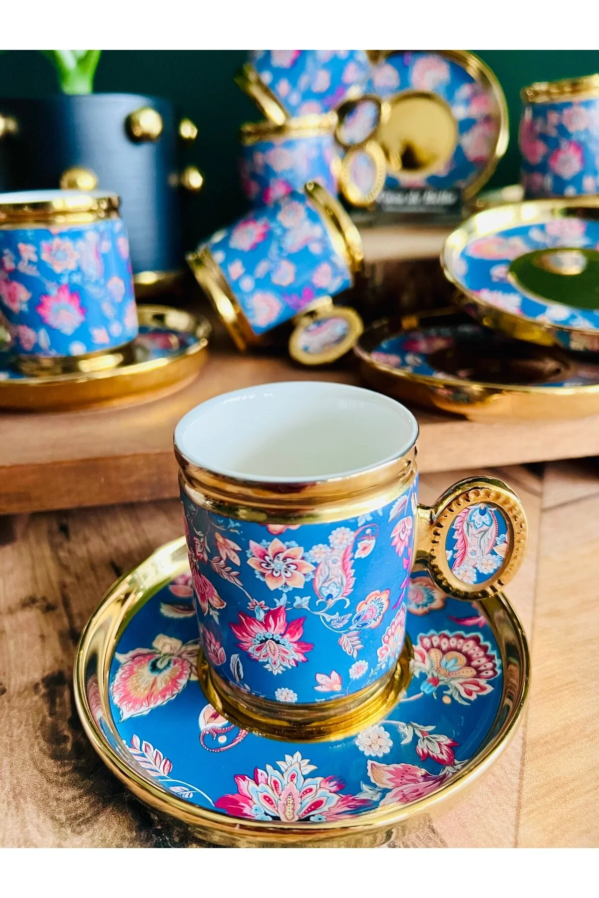 فنجان قهوه چند رنگ چینی 6 نفره CASA DE BELLA