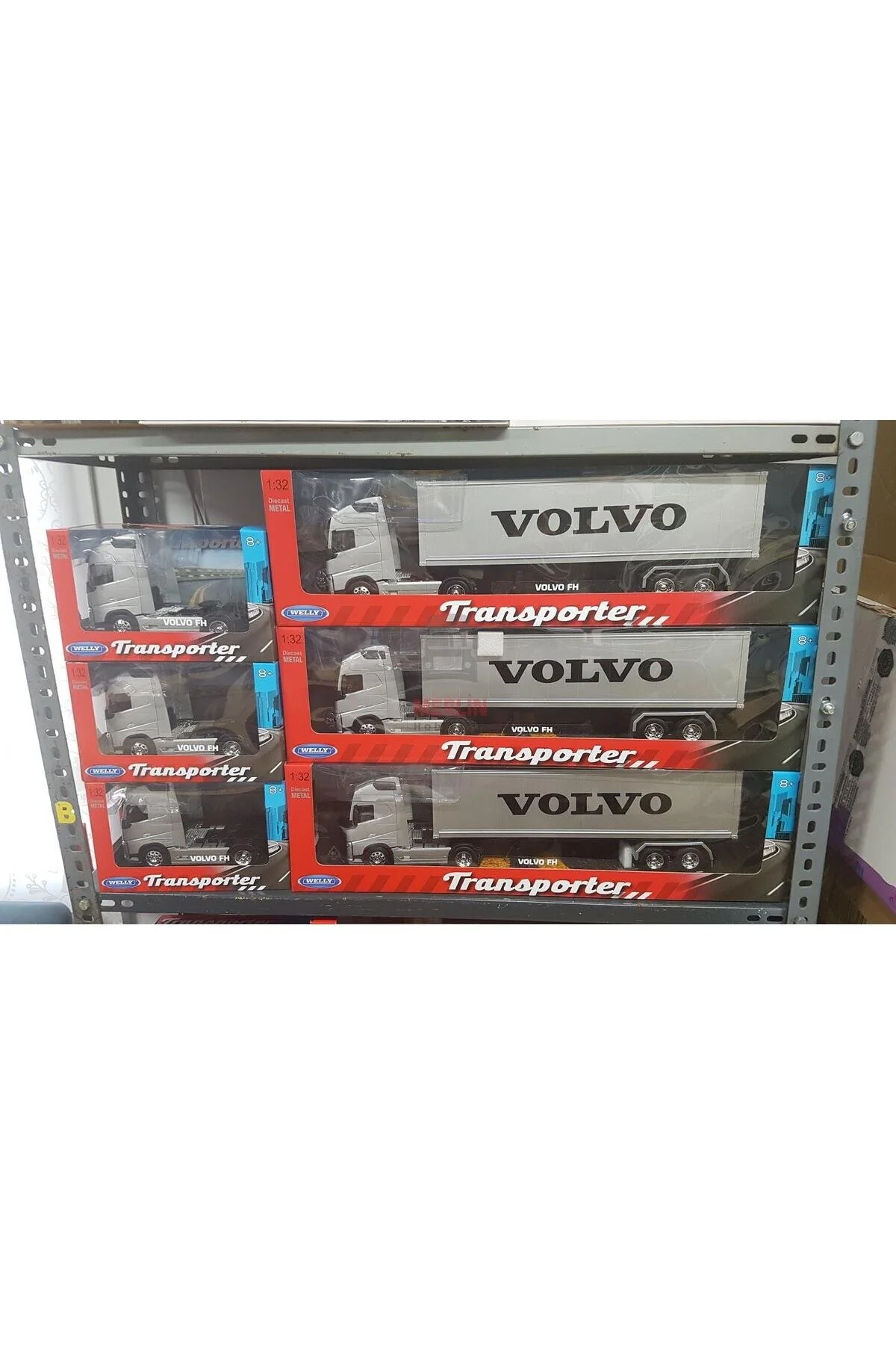 مدل خودرو 1 32 VOLVO FH4 ​​4X2 و کامیون WELLY TRUCK WELLY