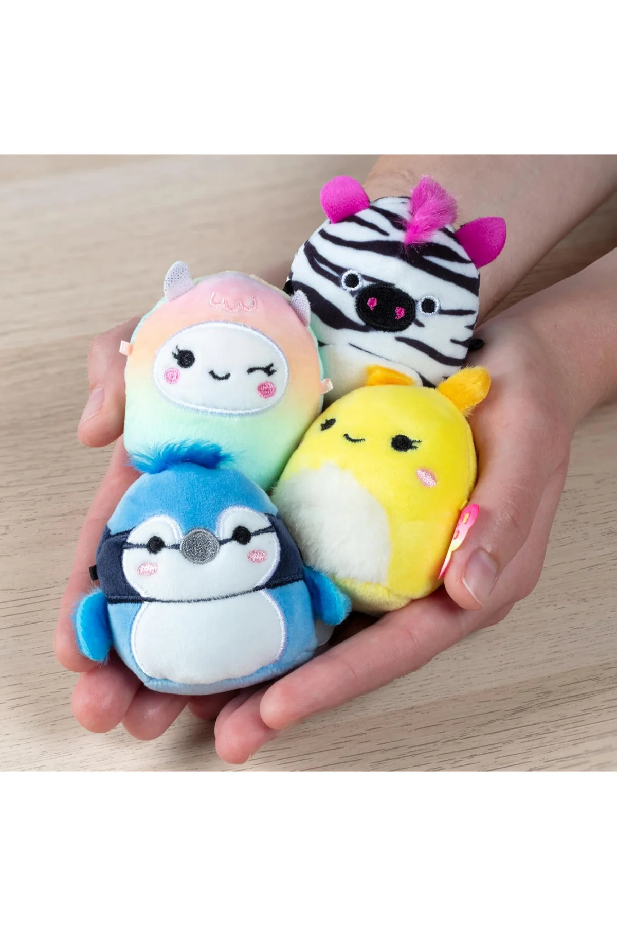 اسباب بازی های پشمی 1 تکه MICROMALLOWS SQUISHMALLOWS SURPRISE MINI SOFT PLASH TOY شکل 6 سانتی متر قطعه TOYFEST