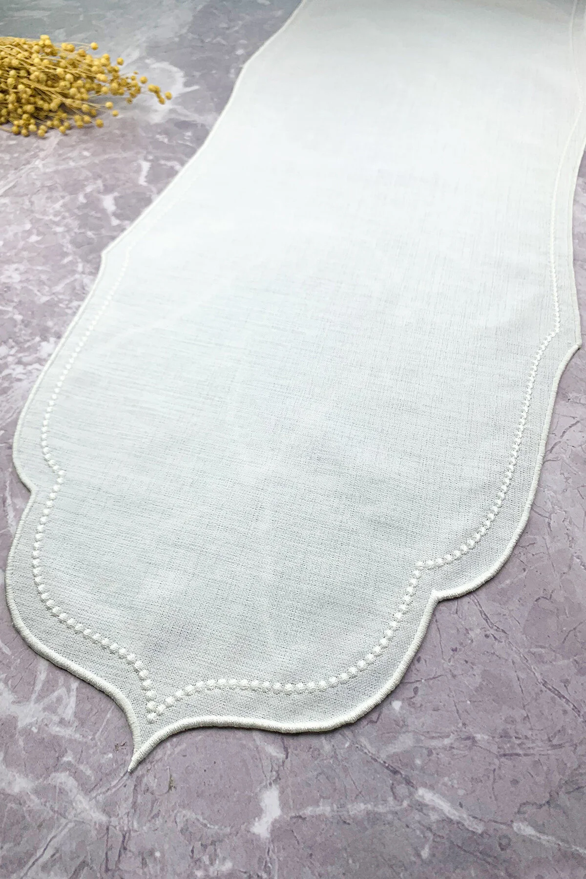 رانر و زیر بشقابی گلدوزی مهره سفید 40X140 سانتی متر دونده WEARE2