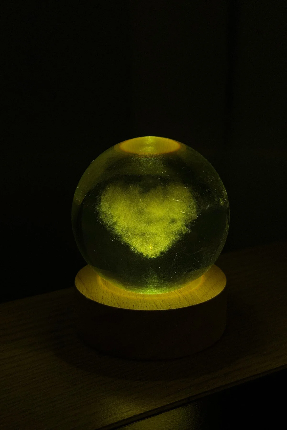 گوی برفی تغییر رنگ RGB LED چراغ‌دار HEART GLASS SNOW GLOBE CRYSTAL PLANET SPHERE هدیه برای عاشق از ترکیه Aşkın İncisi
