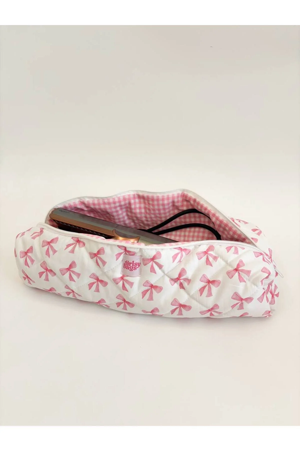 کیف لوازم آرایش بزرگ با طراحی زیبا و رنگ صورتی مناسب برای سفر girlsybags