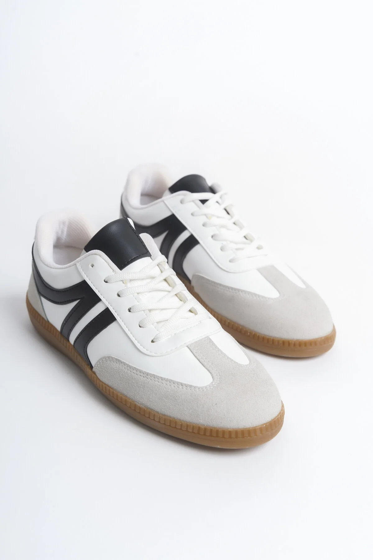 اسنیکر زنانه کفش ورزشی روزانه ارتوپدی اورجینال lavishoes