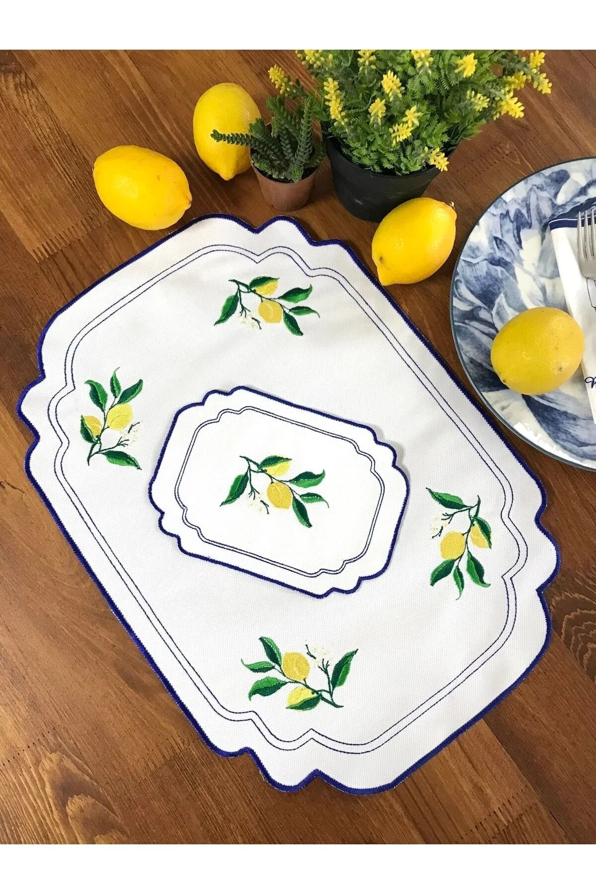 رانر و زیر بشقابی 6 نفر 12 قطعه از گلدوزی الگوی لیمو خدمات آمریکایی دستمال کوکتل Soft Colours