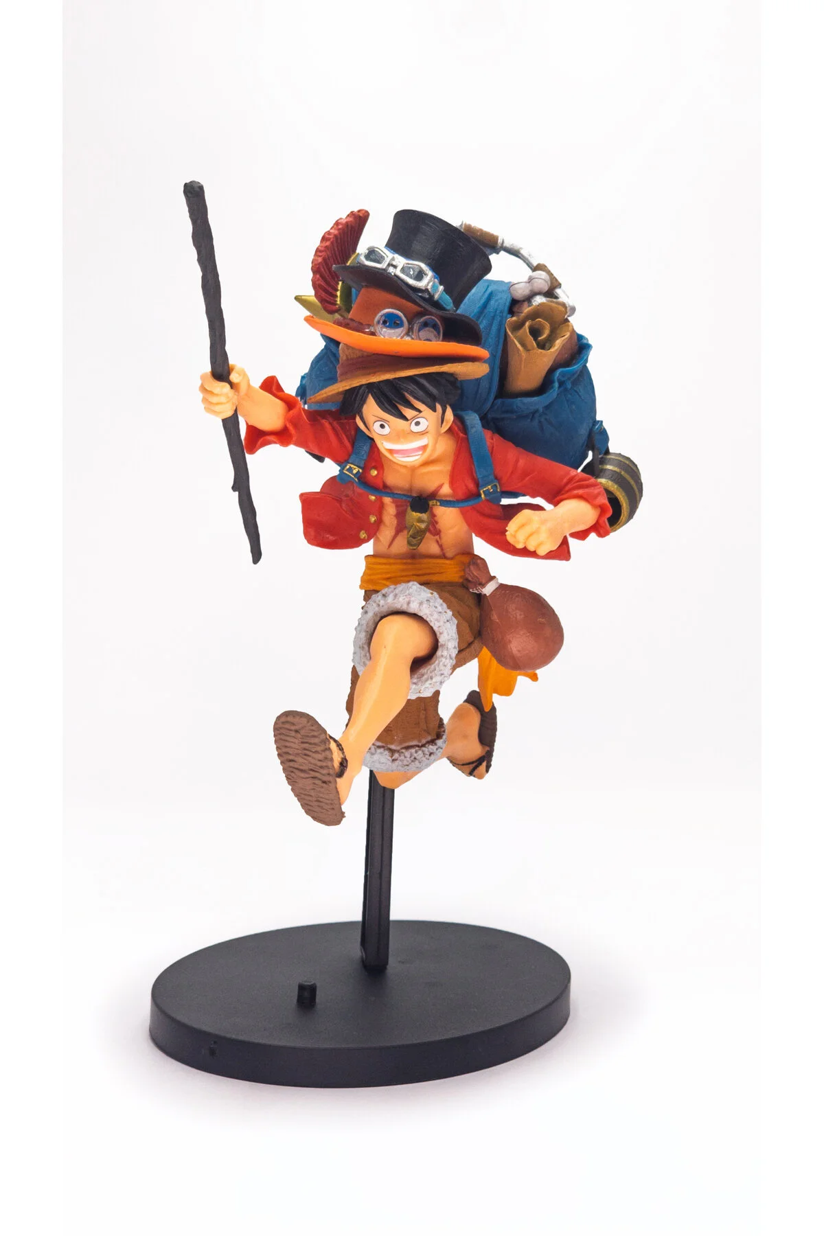 فیگور لوفی جوان با کوله‌پشتی از انیمه One Piece shop
