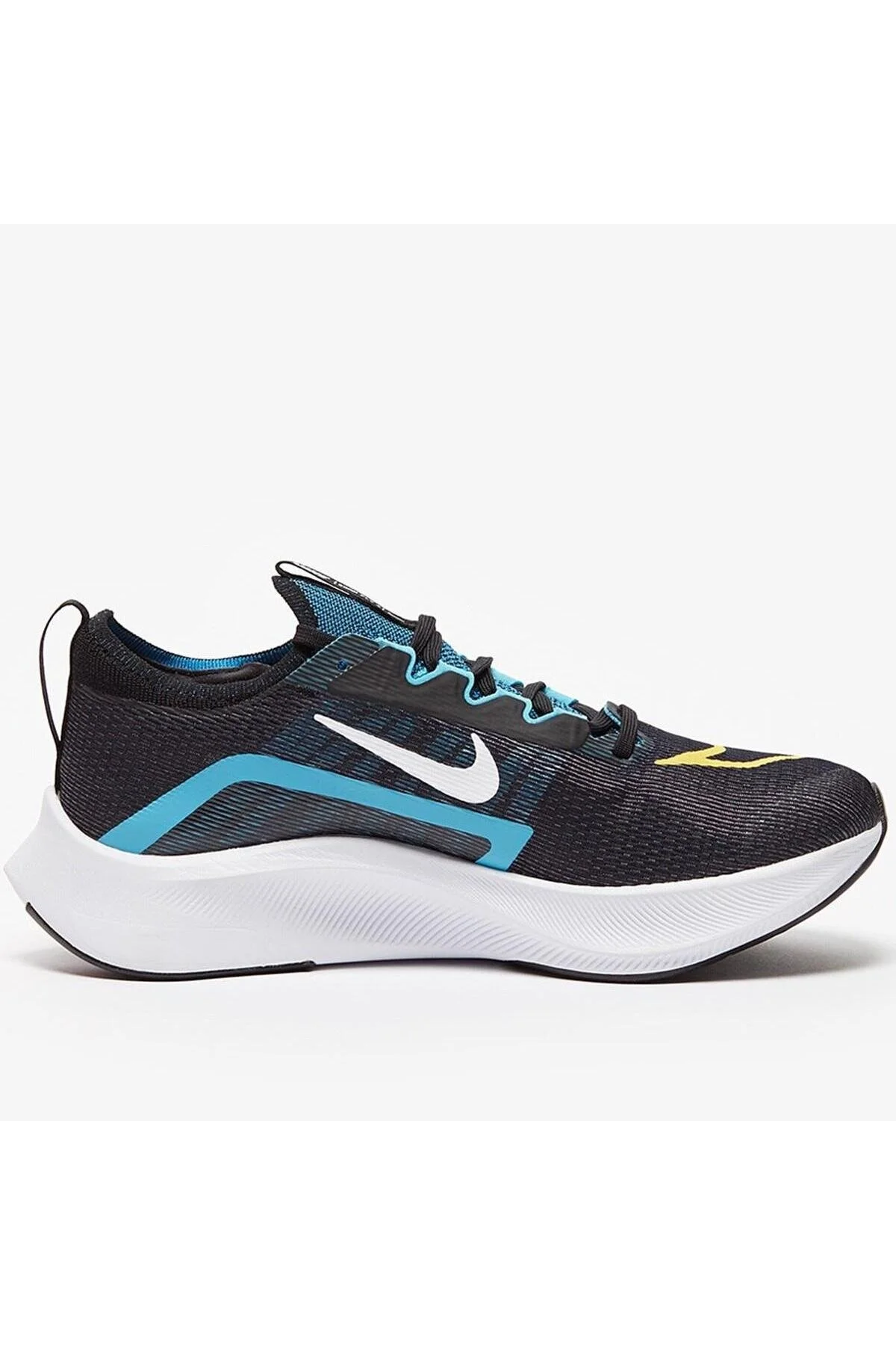 کفش پیاده روی مشکی مردانه و زنانه بزرگنمایی پرواز 4 در حال رانینگ سیاه Nike