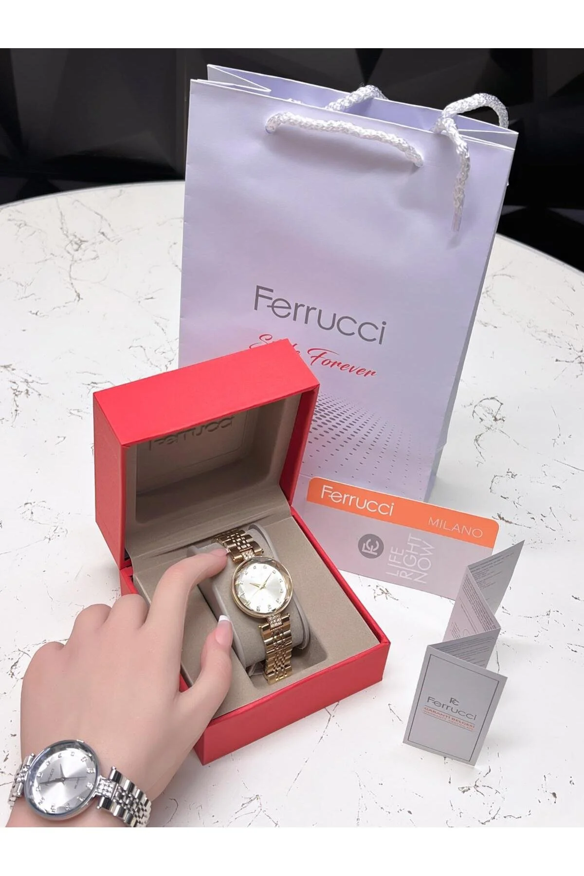 ساعت بند استیل شیشه کریستال برش 2 سال گارانتی 3 ATM مچی زنانه + دستبند B01119.02 Ferrucci