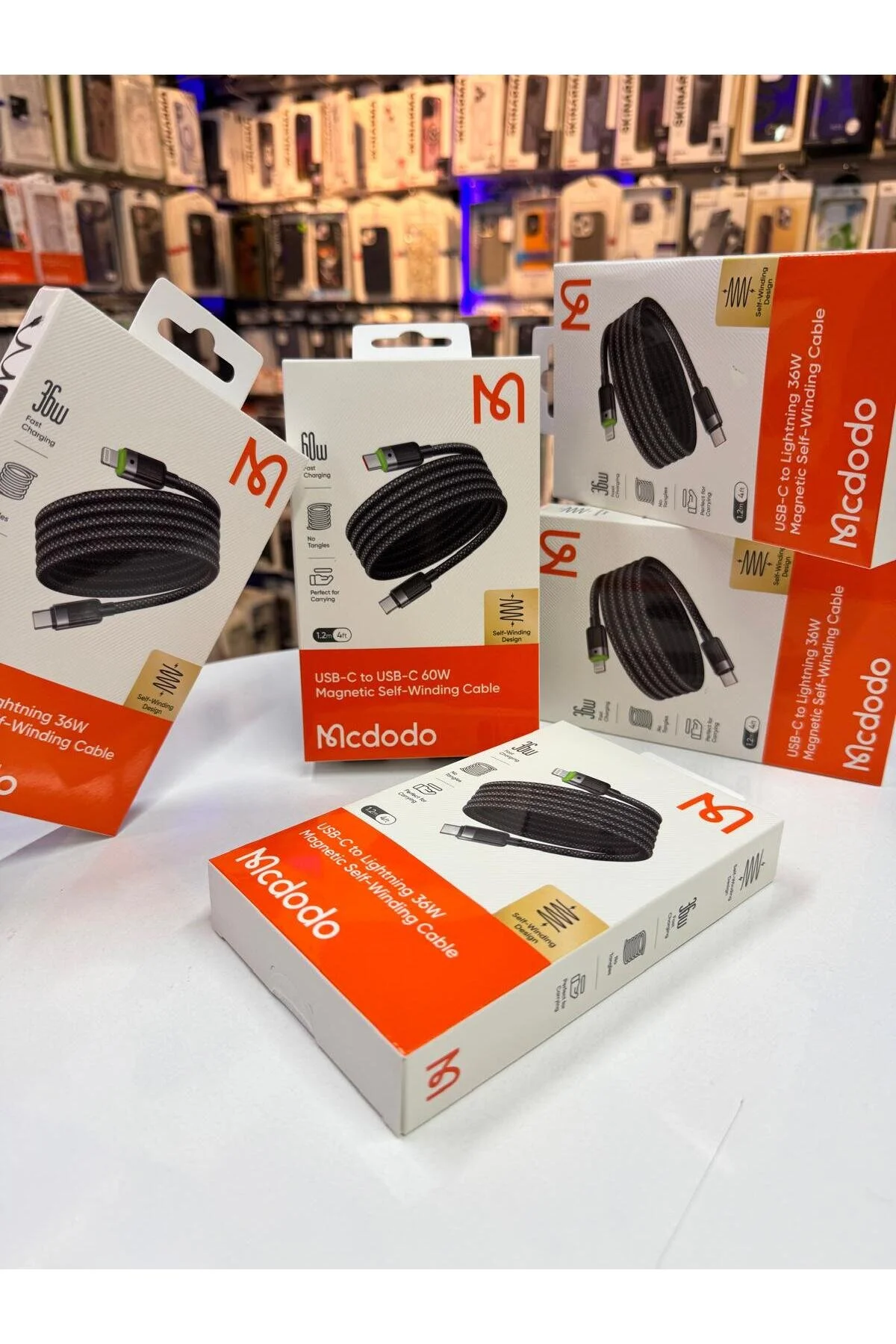 کابل داده CA 2000W USB C به بسته بندی شده مغناطیسی 1.2 متر سیاه Mcdodo