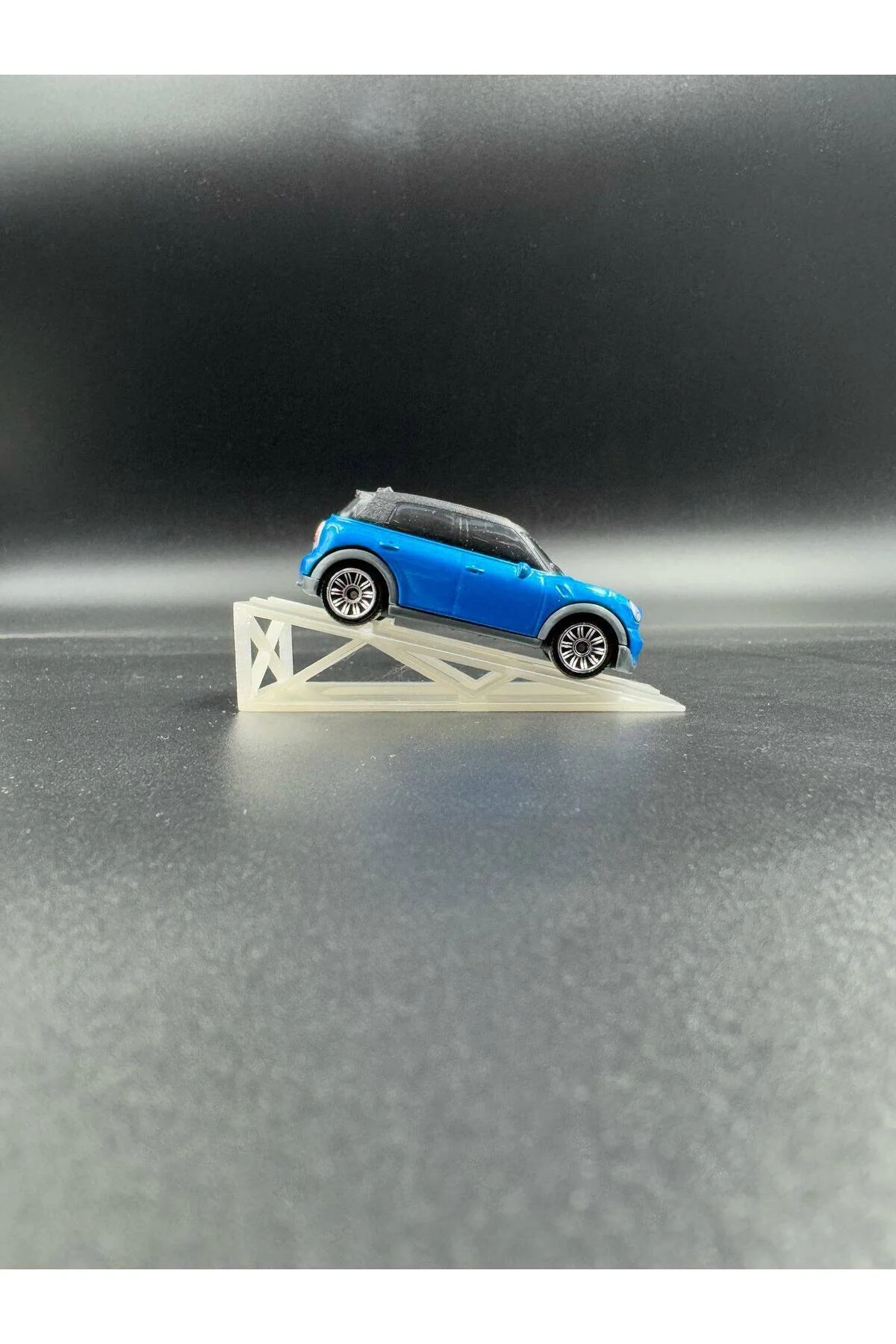ماشین اسباب بازی 1:64 رمپ مقیاس طبیعی HOT WHEELS