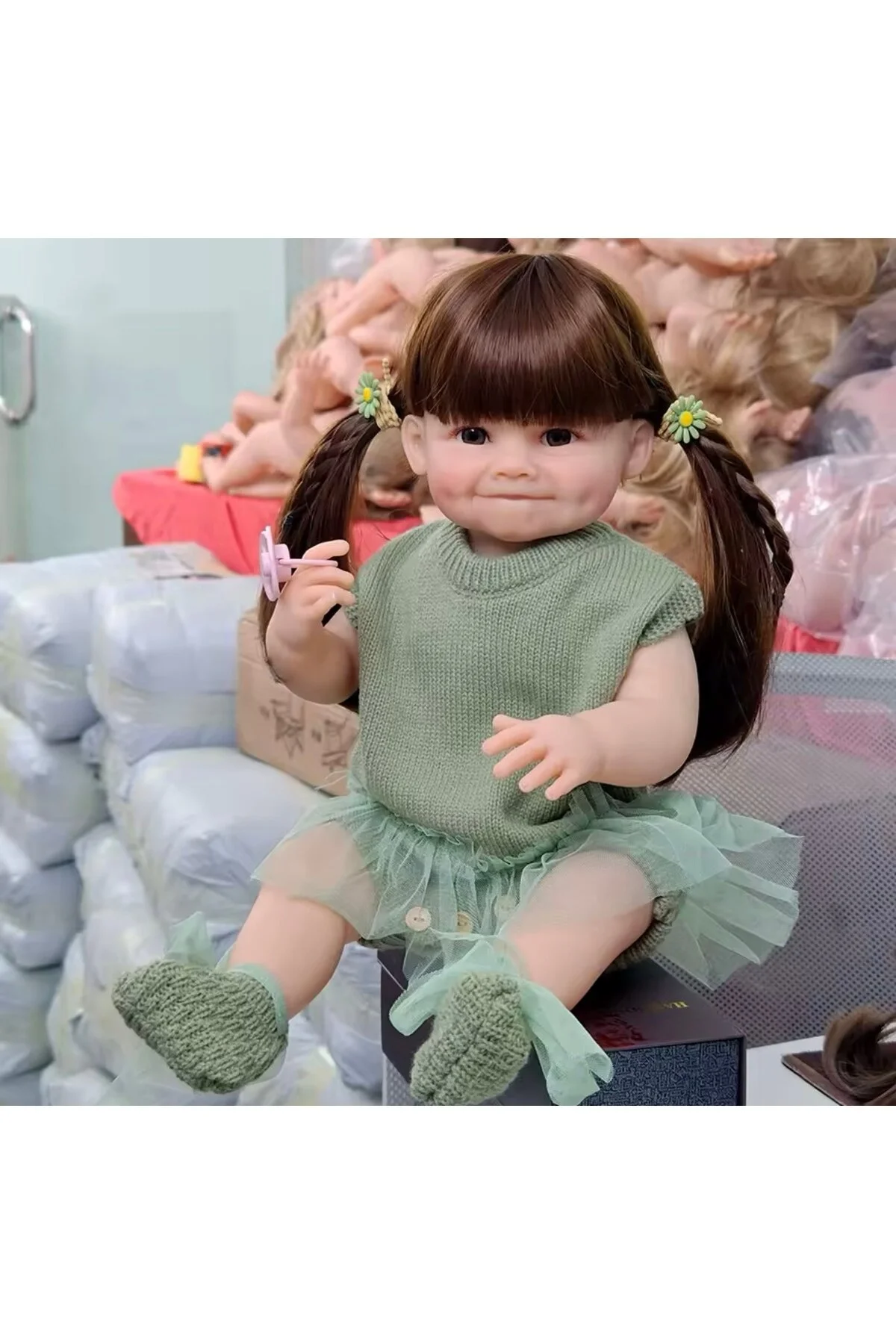 عروسک های اسباب بازی و لوازم جانبی سیلیکونی نرم نوزاد شبیه سازی شده 55 سانتی متری مینای واقعی با لباس دخترانه Happy Toys