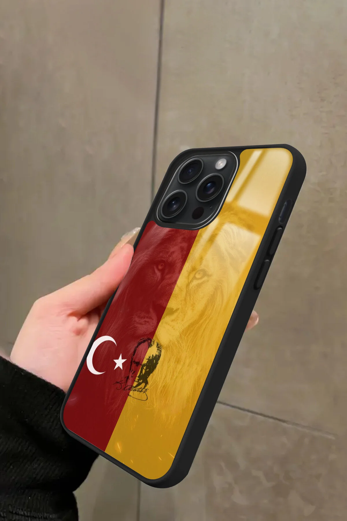 کاور و قاب پرمیوم براق با طراحی LION سازگار APPLE IPHONE 14 PRO MAX Snacase