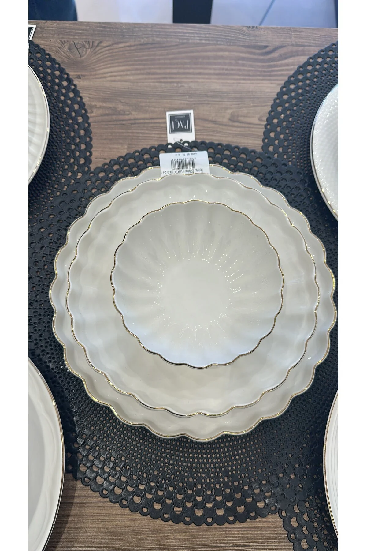 سرویس غذاخوری مجموعه شام ​​24 قطعه ROYAL CHARME FLORIA GOLD Paçi